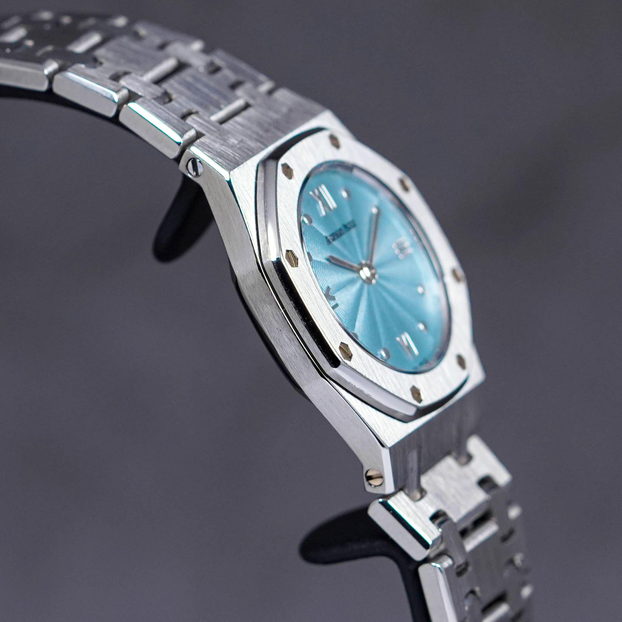 ROYAL OAK 25MM 66270ST ICY BLUE DIAL (WATCH & SERVICE PAPER ONLY)