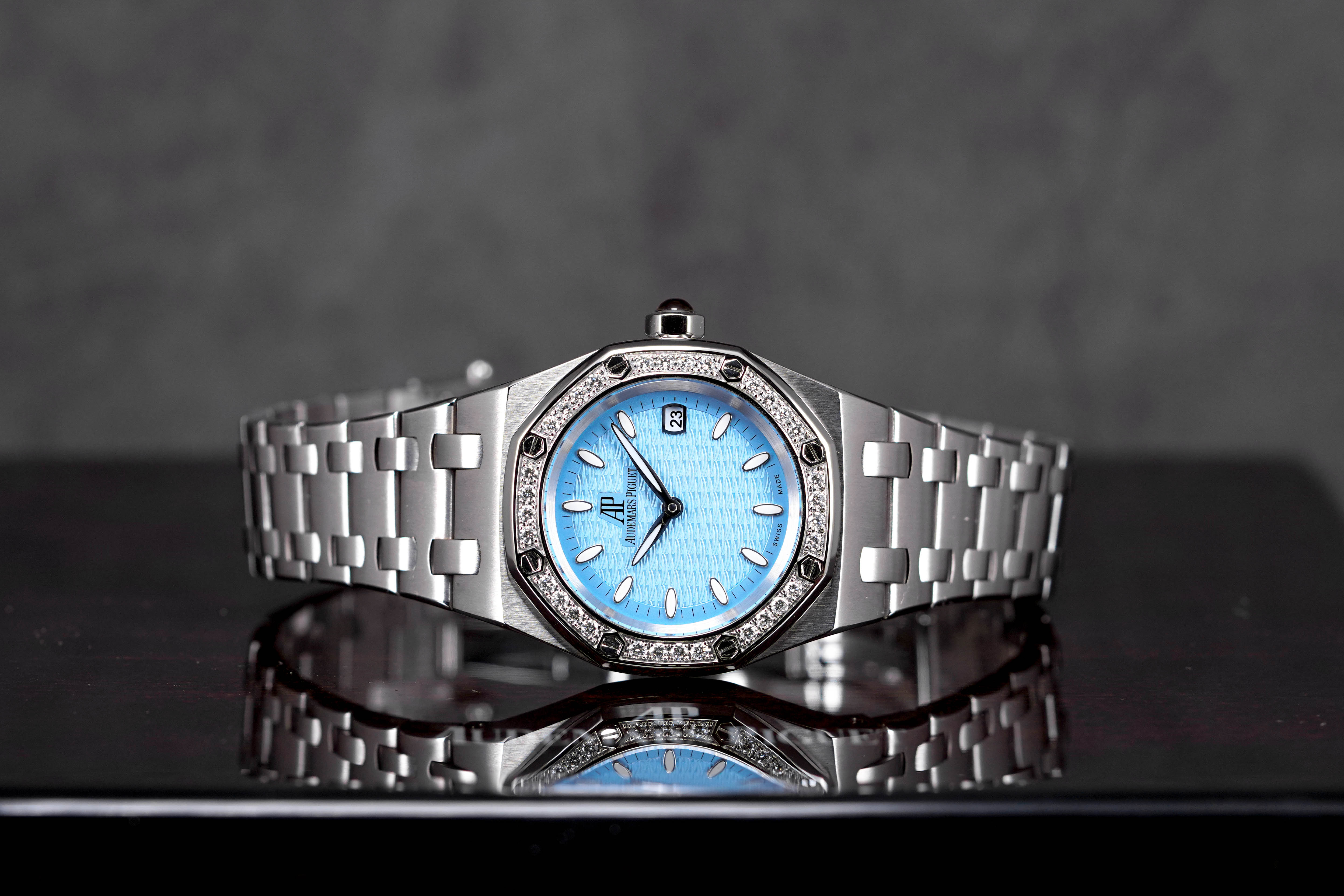 ROYAL OAK 33MM 67601ST DIAMOND RING ICE BLUE DIAL (2007)