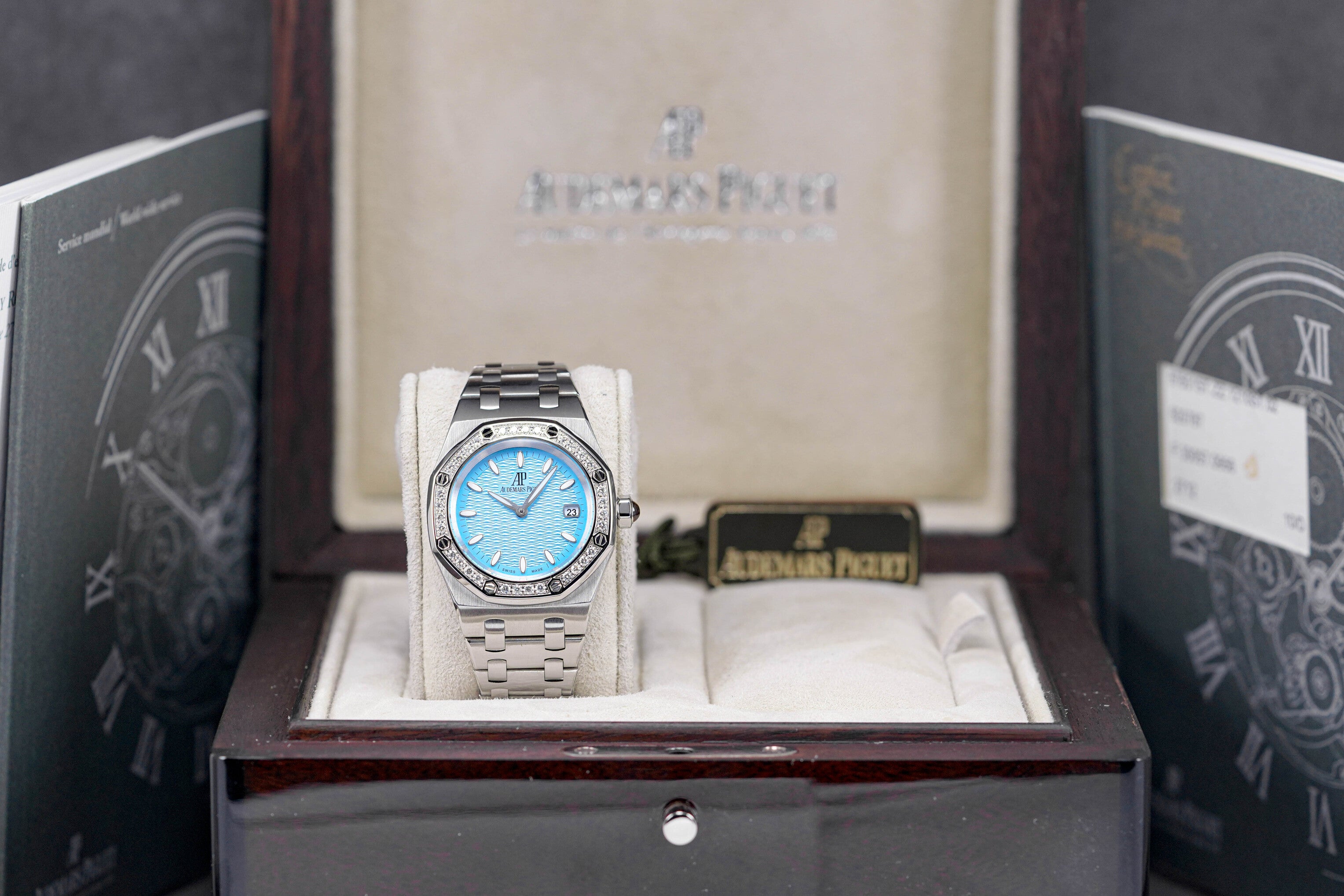 ROYAL OAK 33MM 67601ST DIAMOND RING ICE BLUE DIAL (2007)