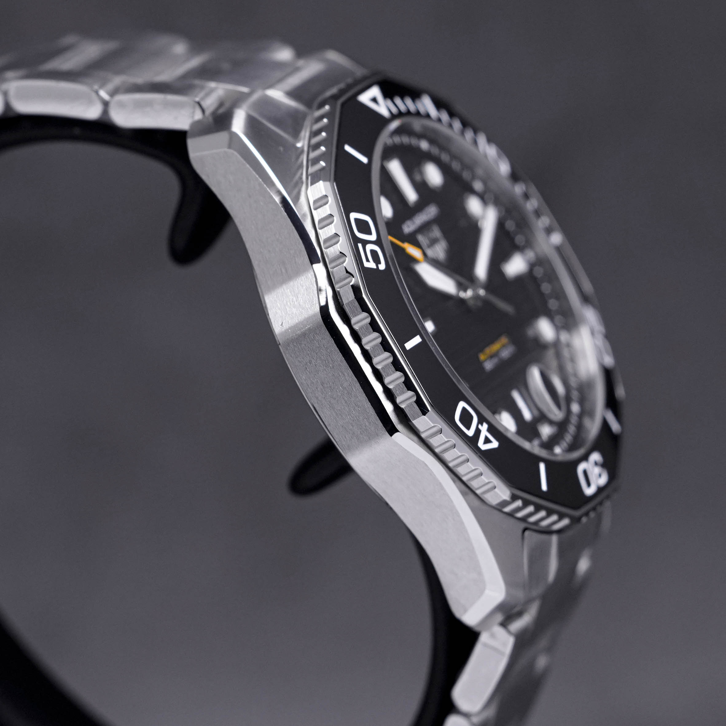 AQUARACER 300M CALIBRE 5 BLACK DIAL (2023)