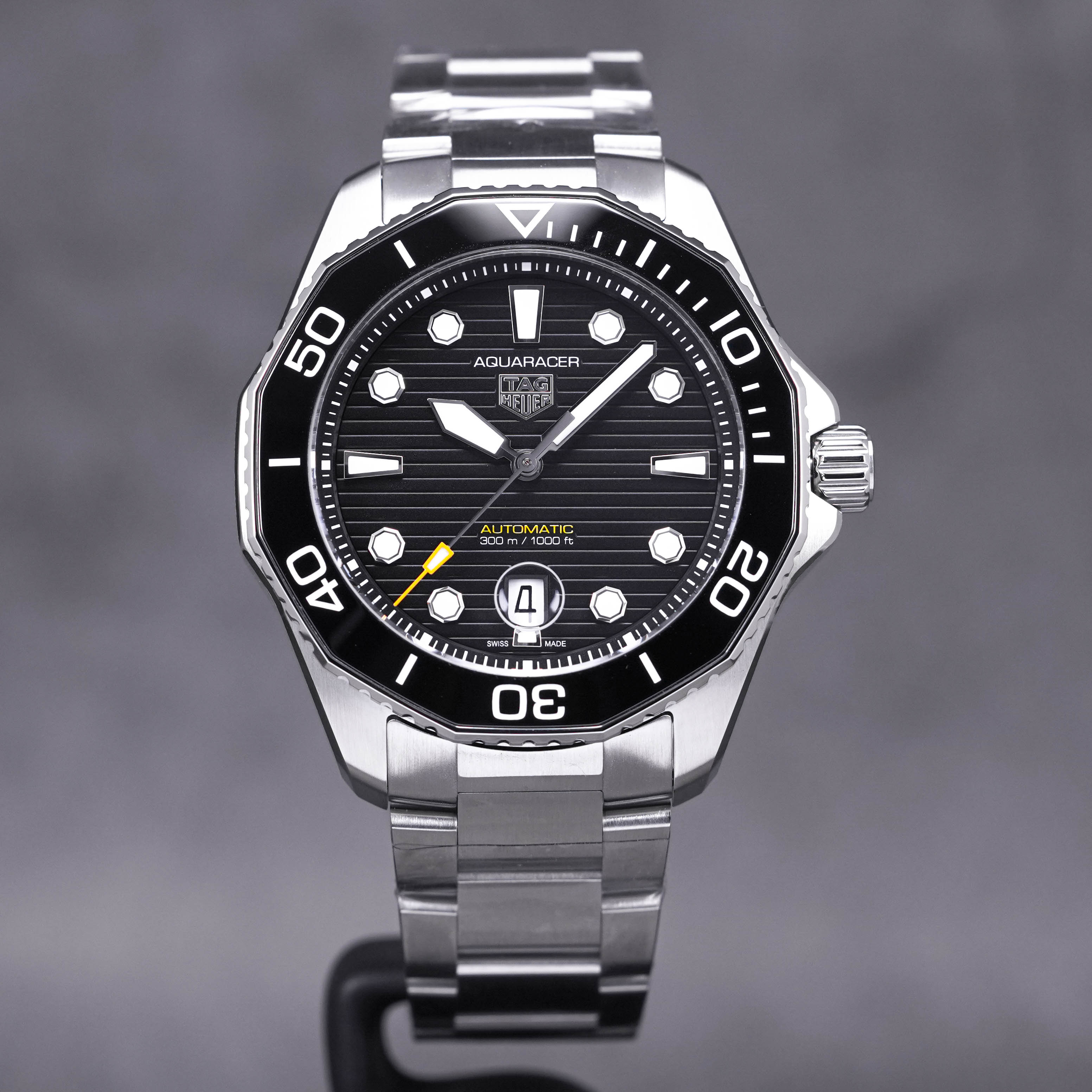 Harga tag best sale heuer aquaracer 300m