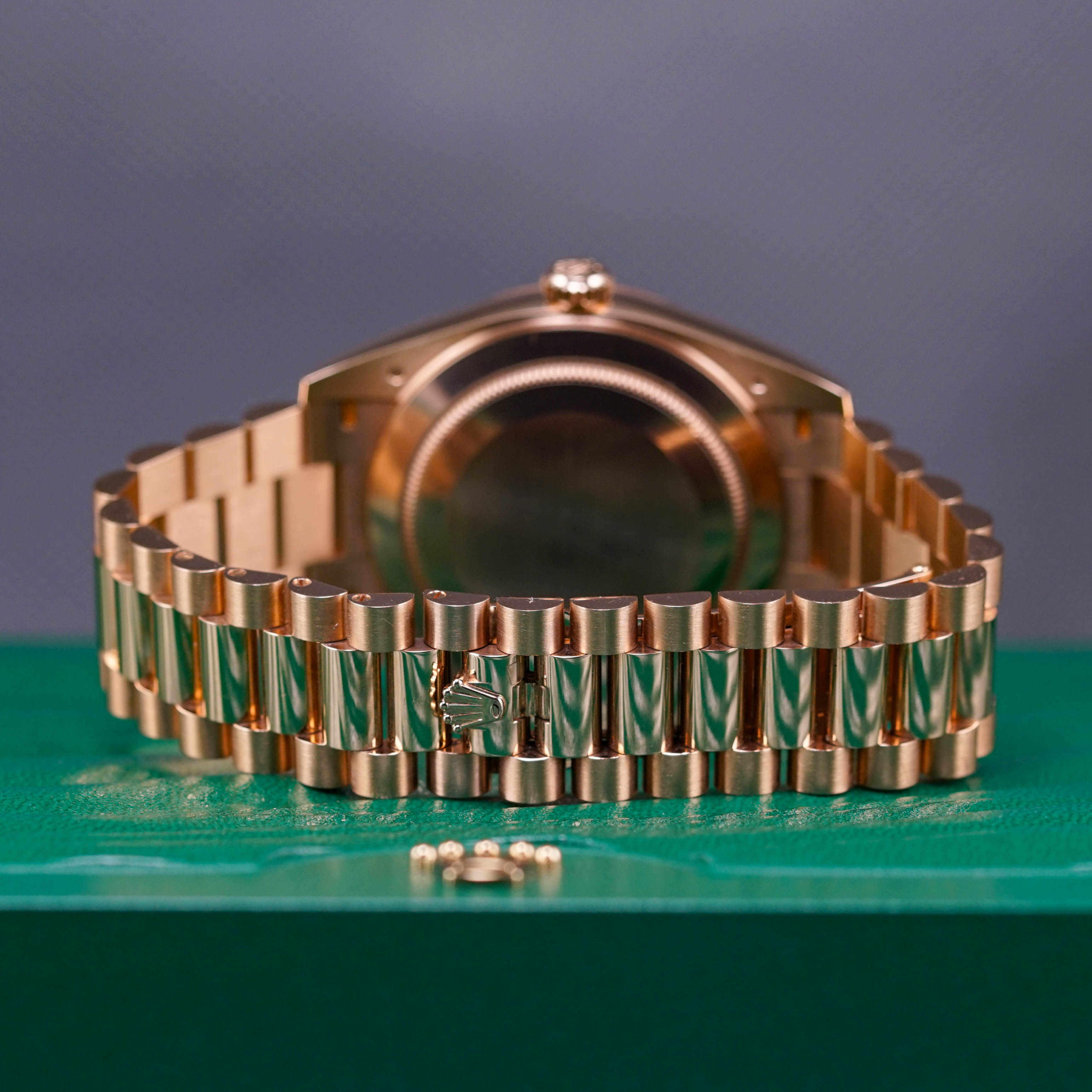 ROLEX DAY-DATE 40MM ROSEGOLD PRESIDENT OLIVE GREEN DIAL (2019)