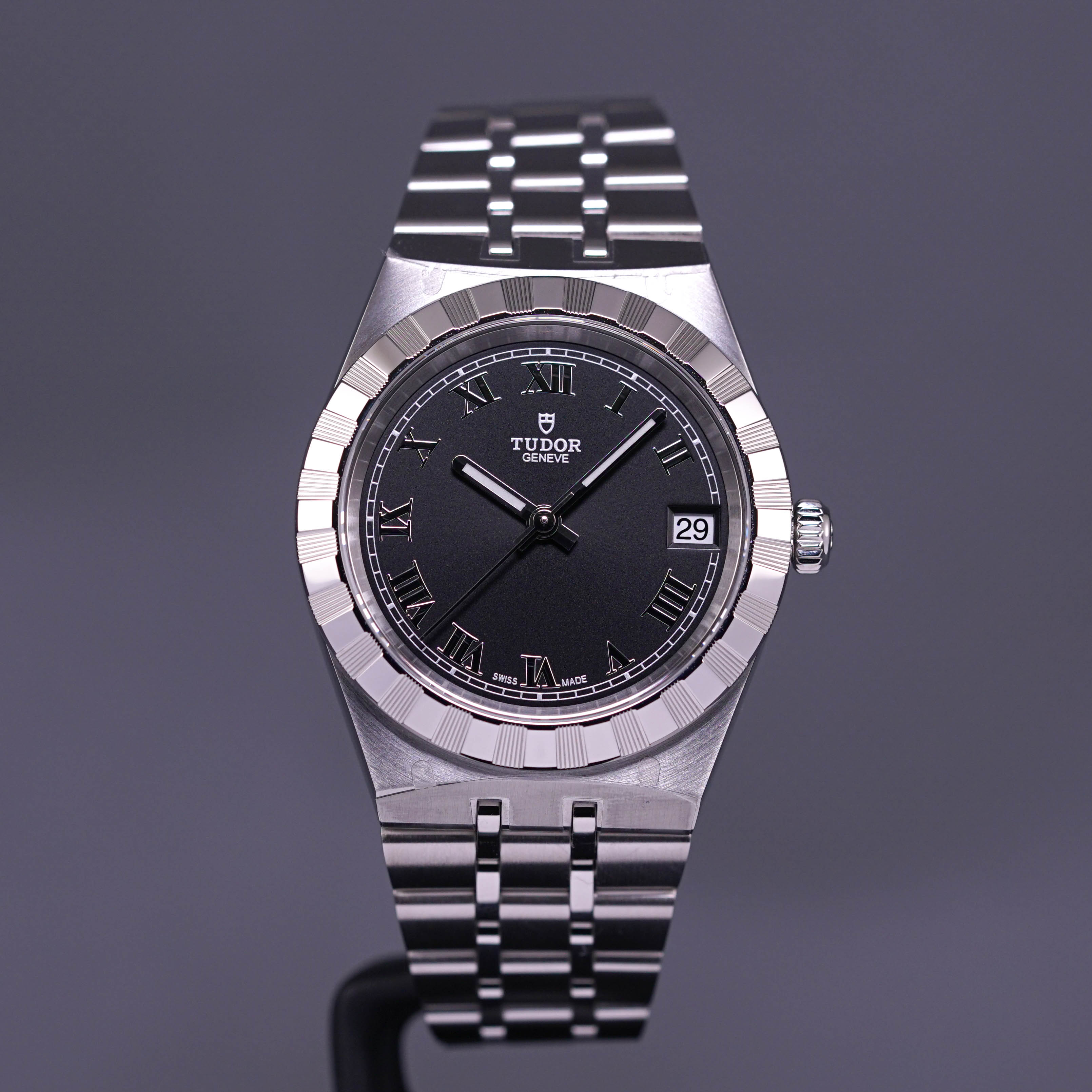 TUDOR ROYAL 34MM BLACK DIAL IDWX