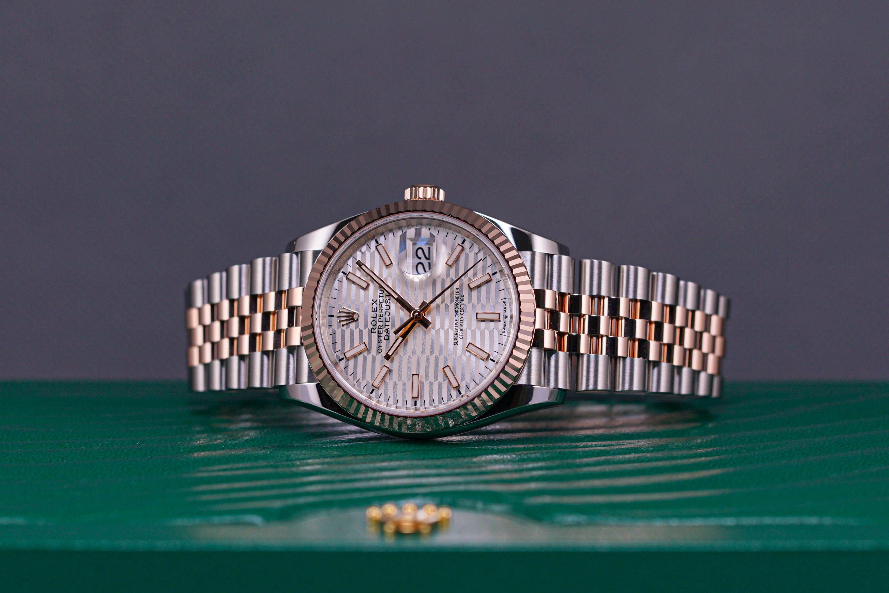 ROLEX DATEJUST 36MM TWOTONE ROSEGOLD SILVER FLUTED DIAL FLUTED JUBILEE