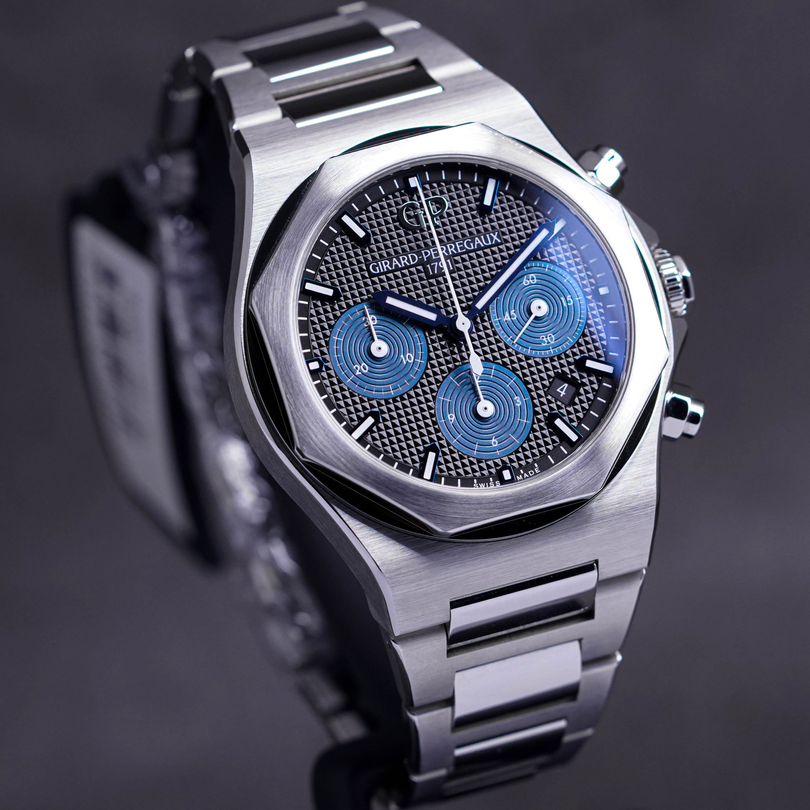 LAUREATO CHRONOGRAPH BLACK DIAL (2022)