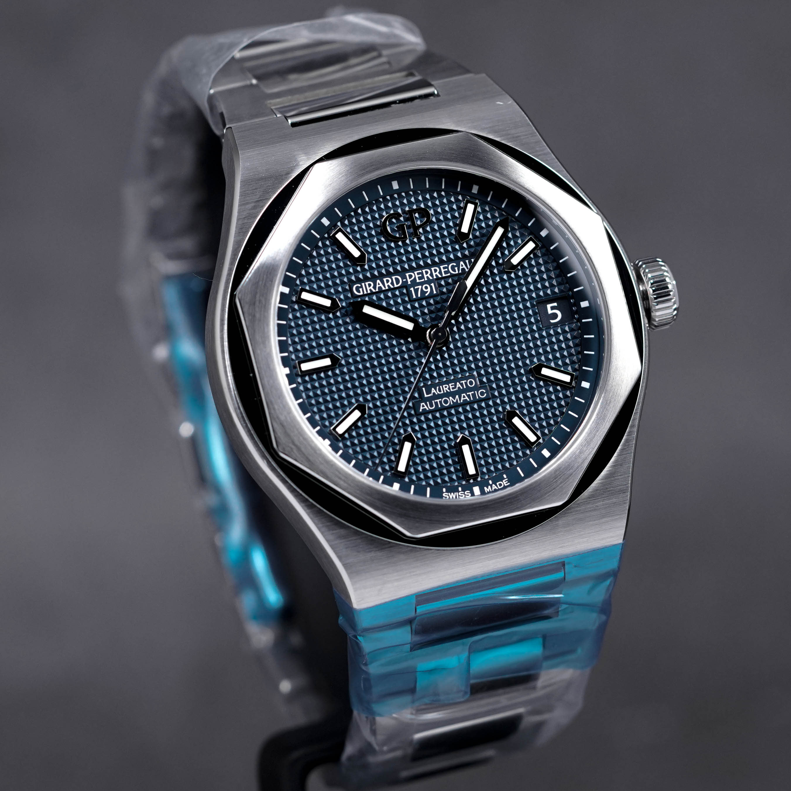 LAUREATO BLUE DIAL (2022)