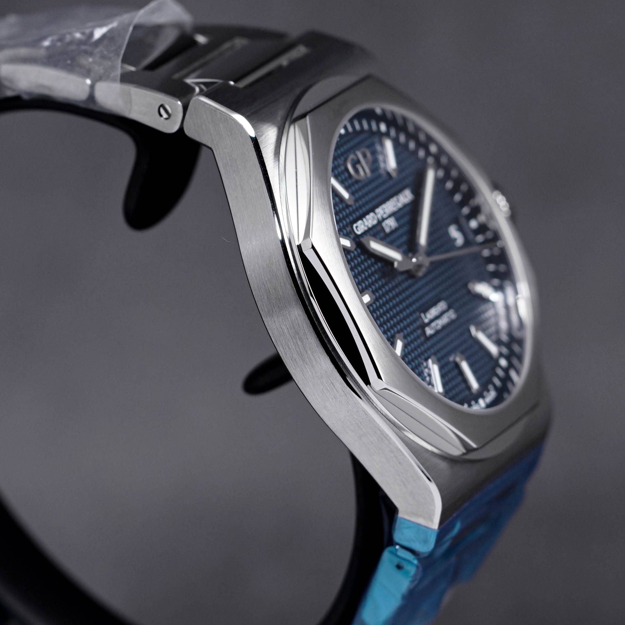 LAUREATO BLUE DIAL (2022)