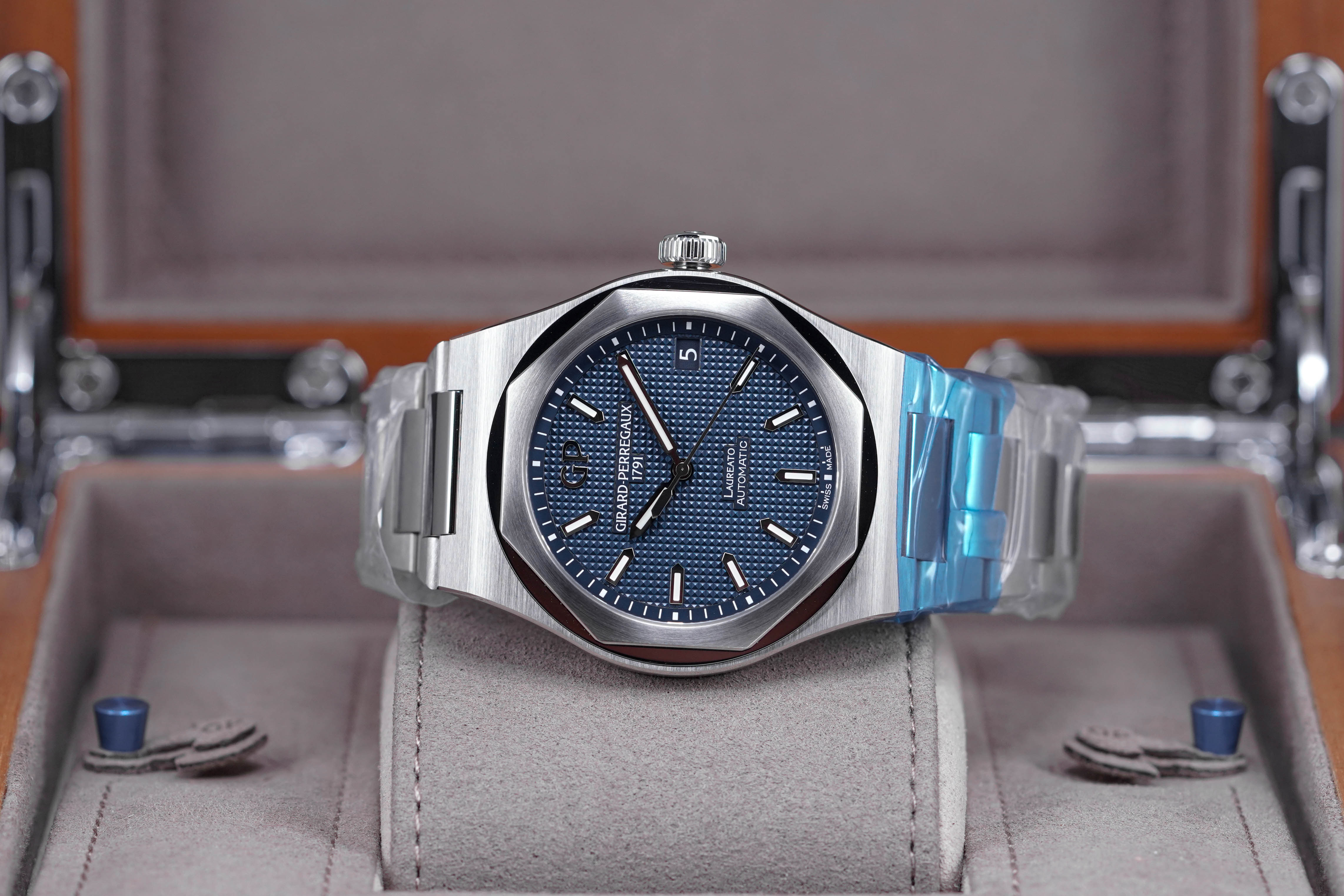 LAUREATO BLUE DIAL (2022)