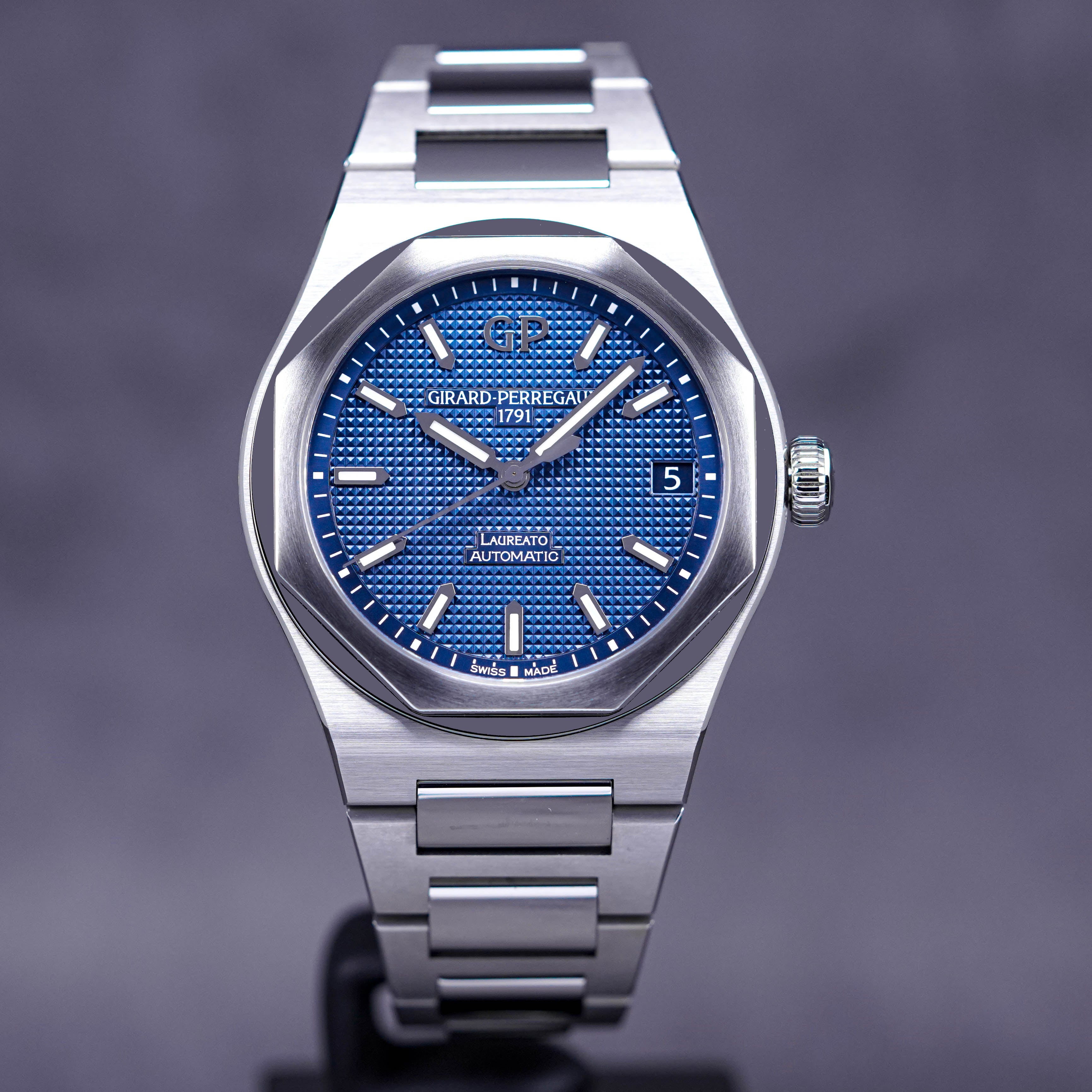 LAUREATO BLUE DIAL 2022