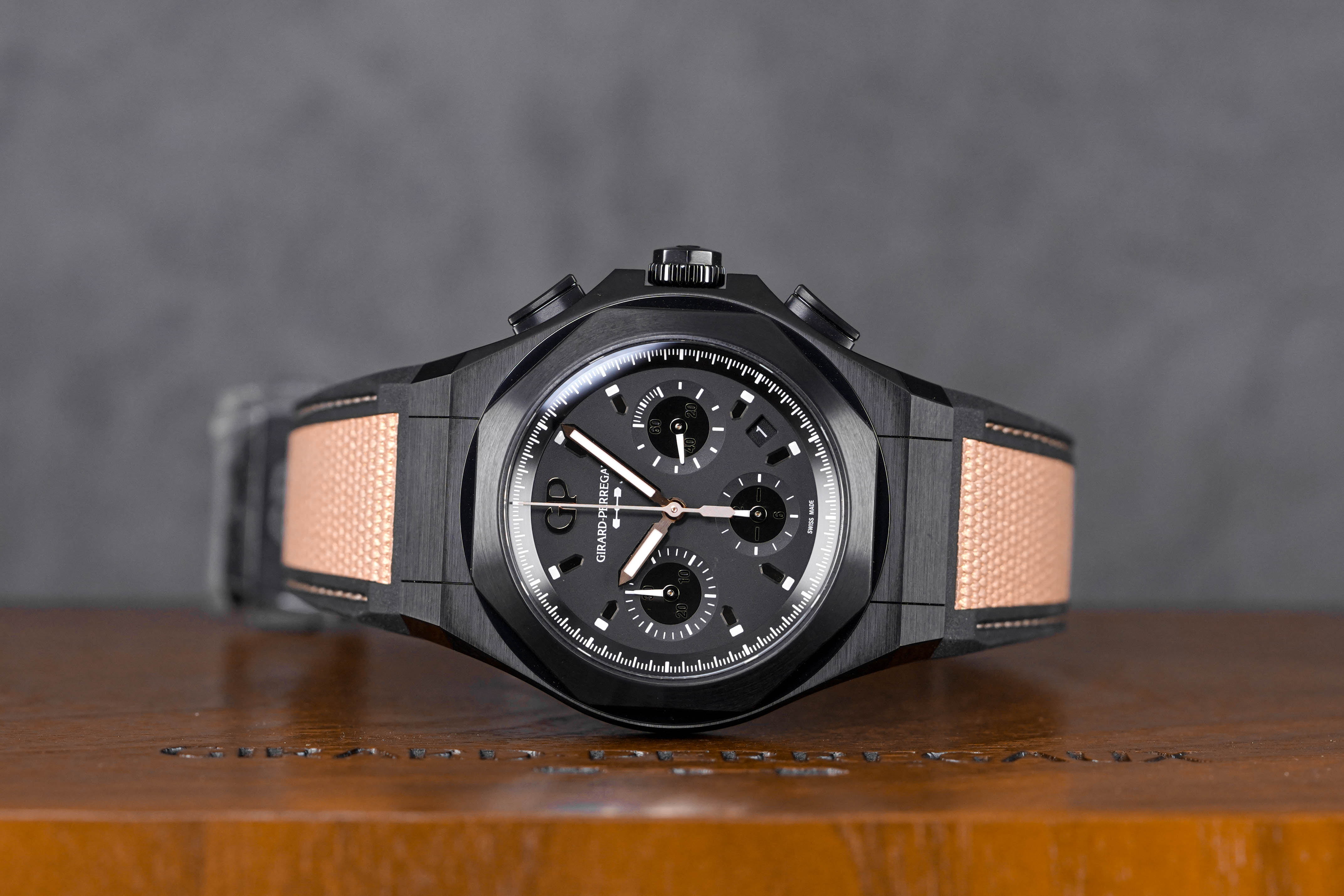 GIRARD PERREGAUX LAUREATO