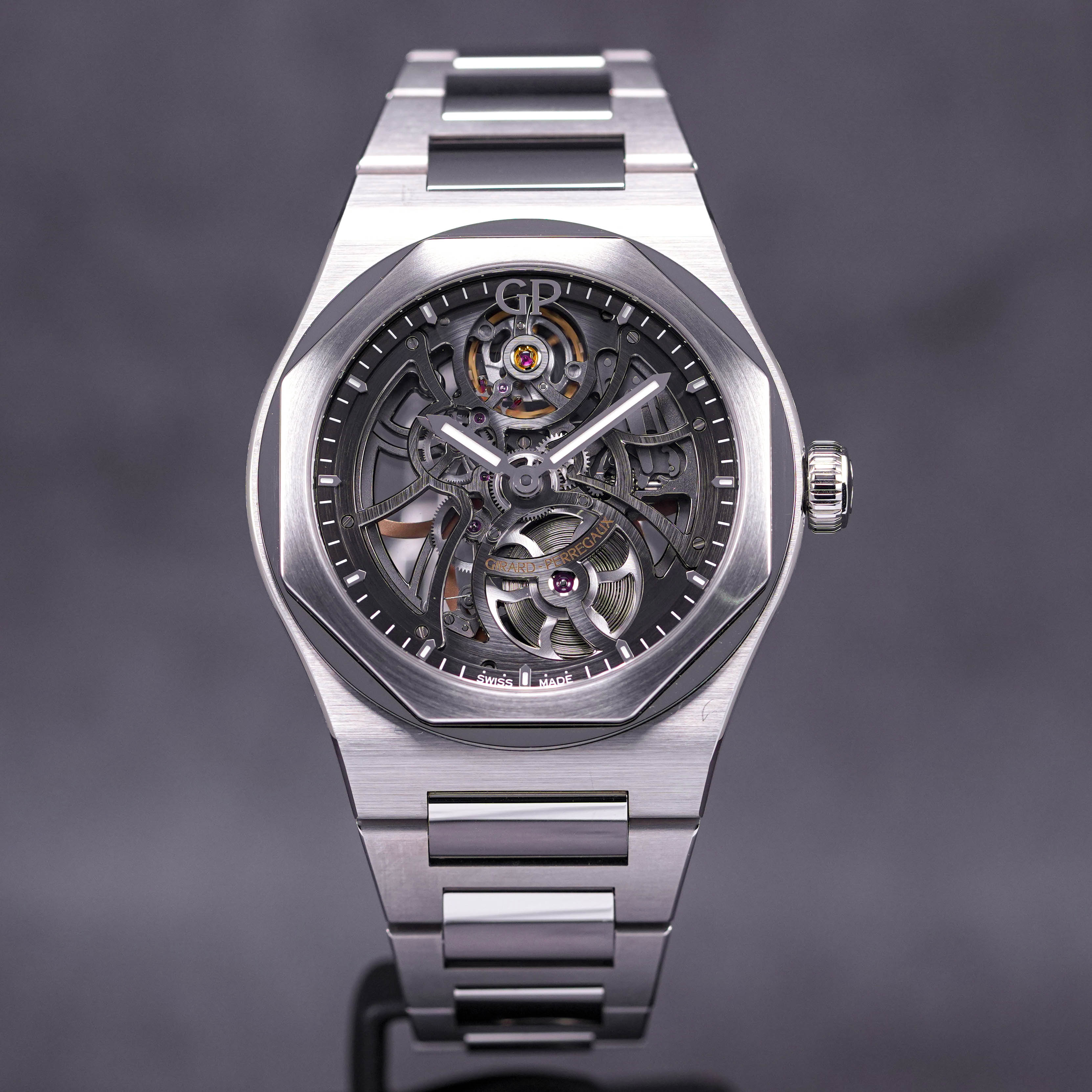 GIRARD PERREGAUX LAUREATO SKELETON STEEL 2022 IDWX