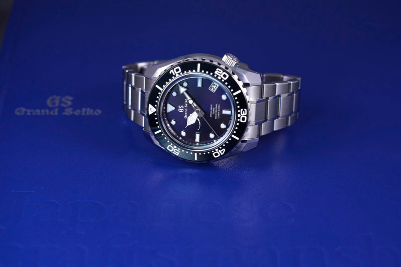 SPRING DRIVE PROFESSIONAL DIVER 600M '60TH ANNIVERSARY' (2021)