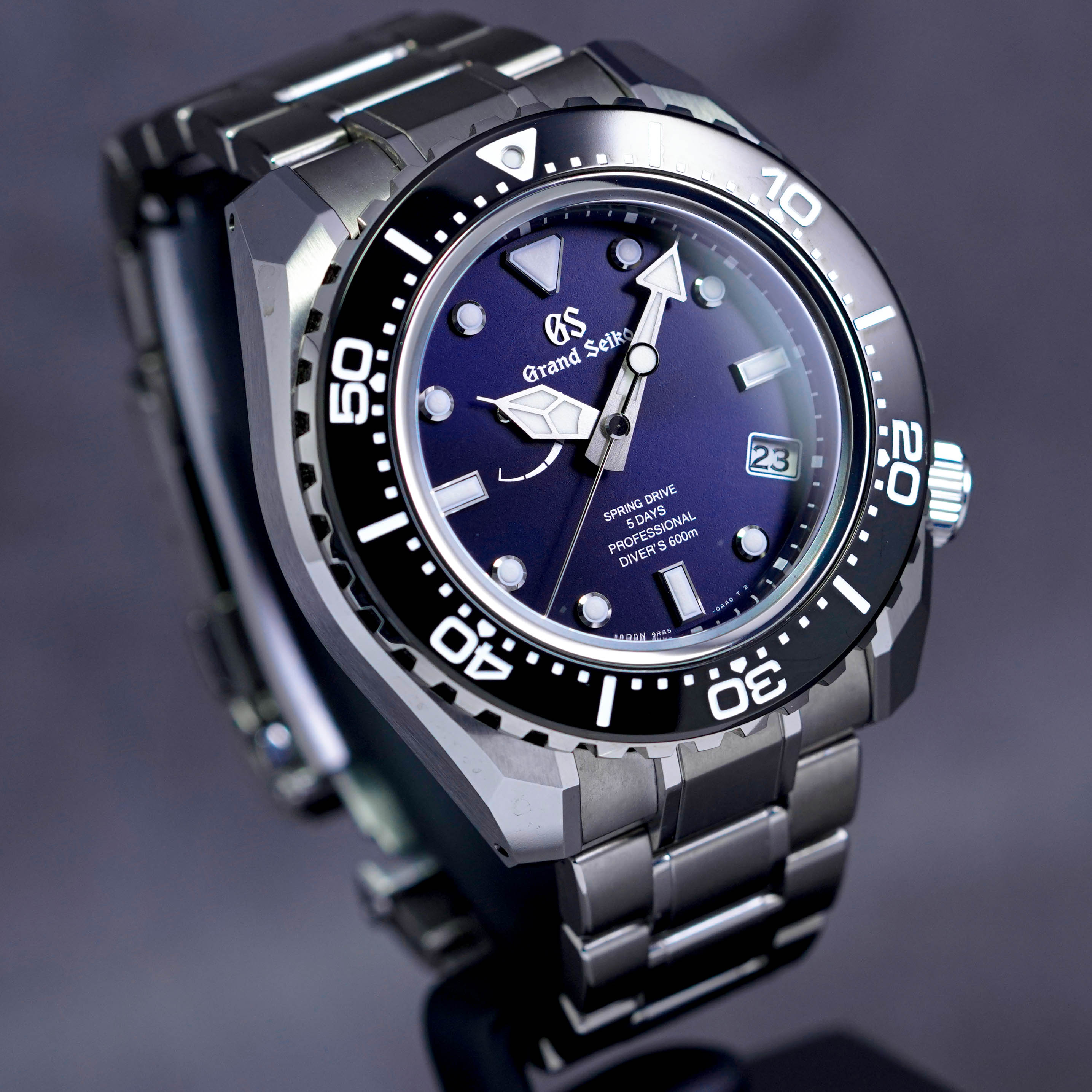 SPRING DRIVE PROFESSIONAL DIVER 600M '60TH ANNIVERSARY' (2021)