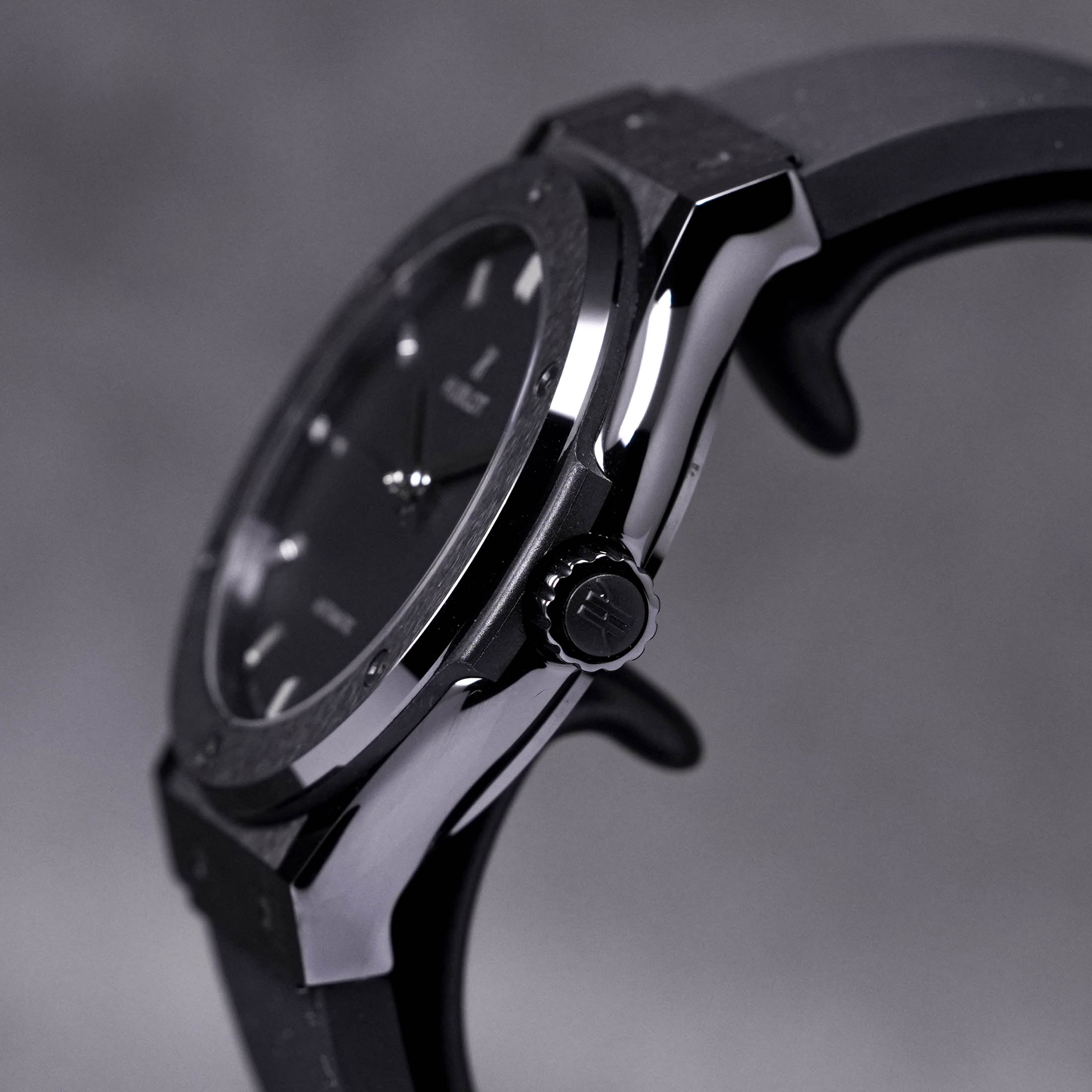 CLASSIC FUSION 42MM BLACK MAGIC (2019)