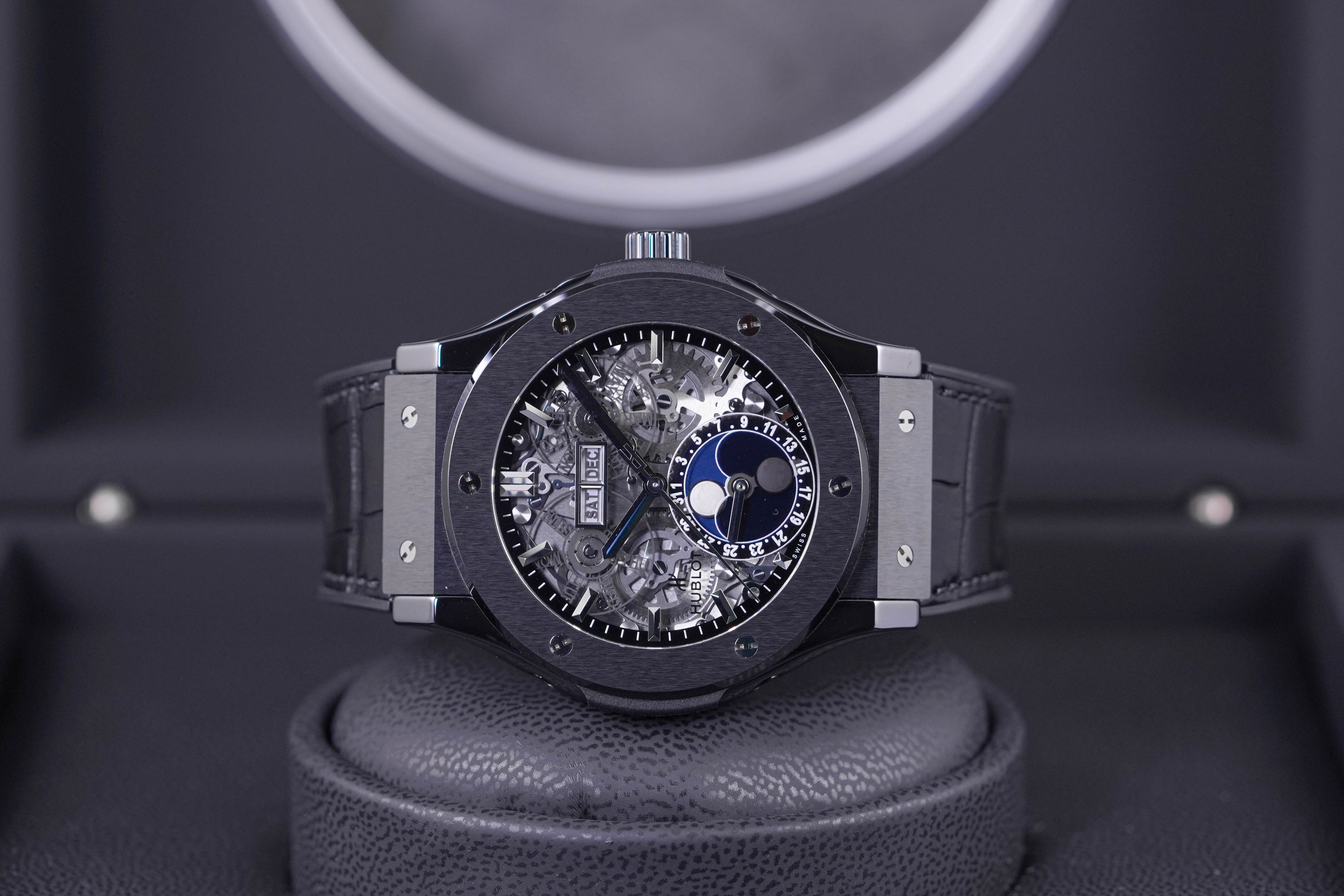 CLASSIC FUSION 45MM AEROFUSION MOONPHASE BLACK MAGIC (2021)