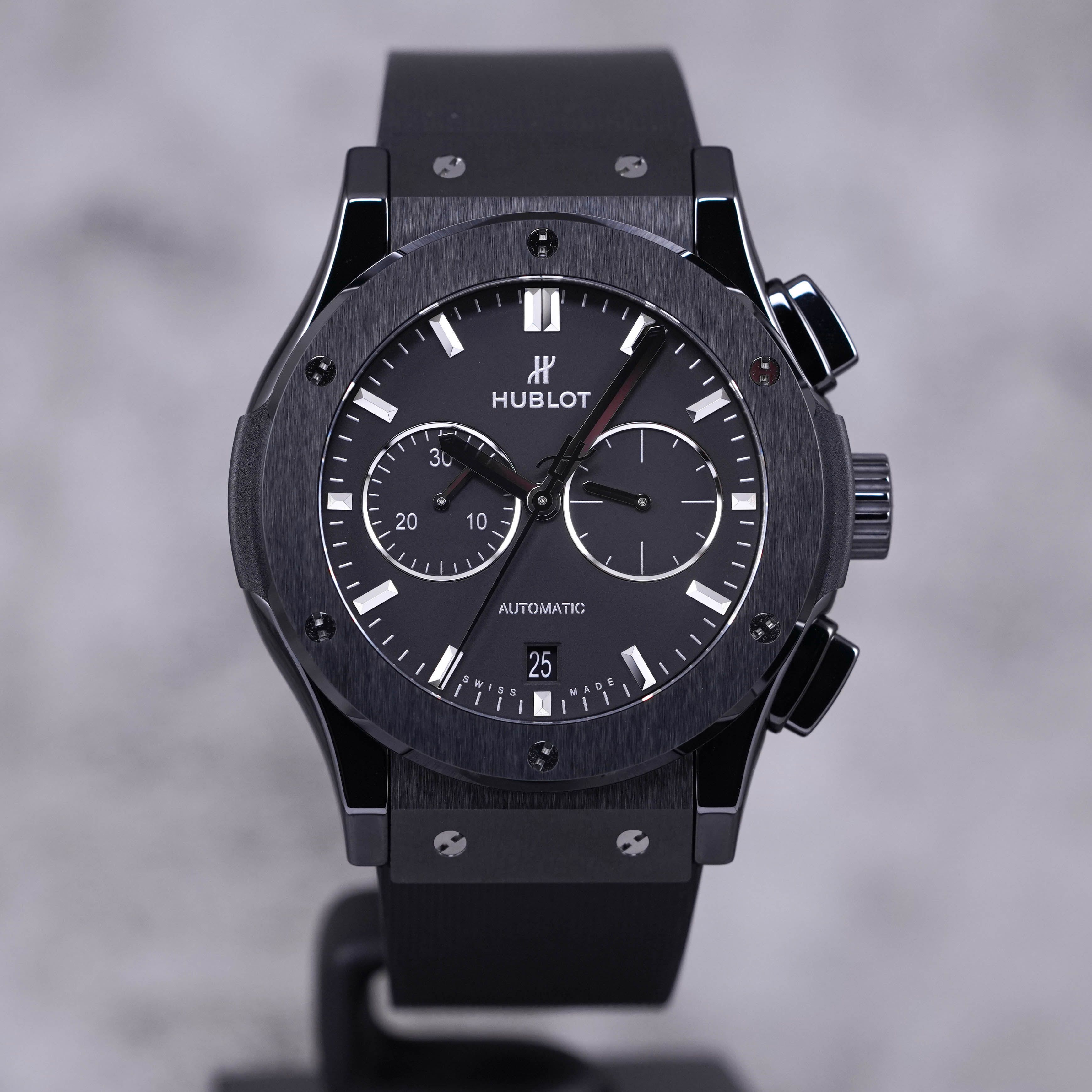 HUBLOT CLASSIC FUSION CHRONOGRAPH 42MM BLACK MAGIC 2022 IDWX