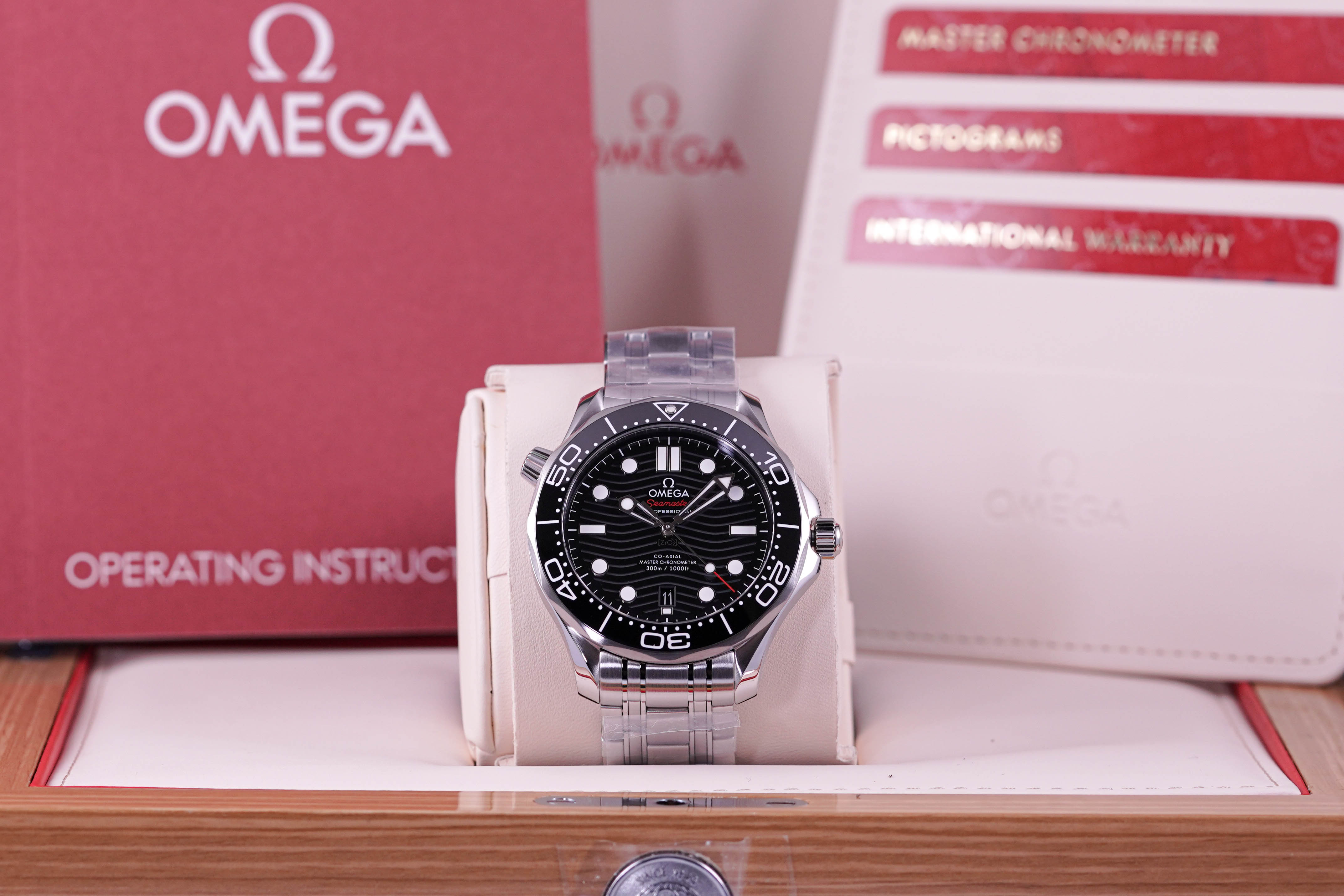 OMEGA SEAMASTER DIVER 300 BLACK