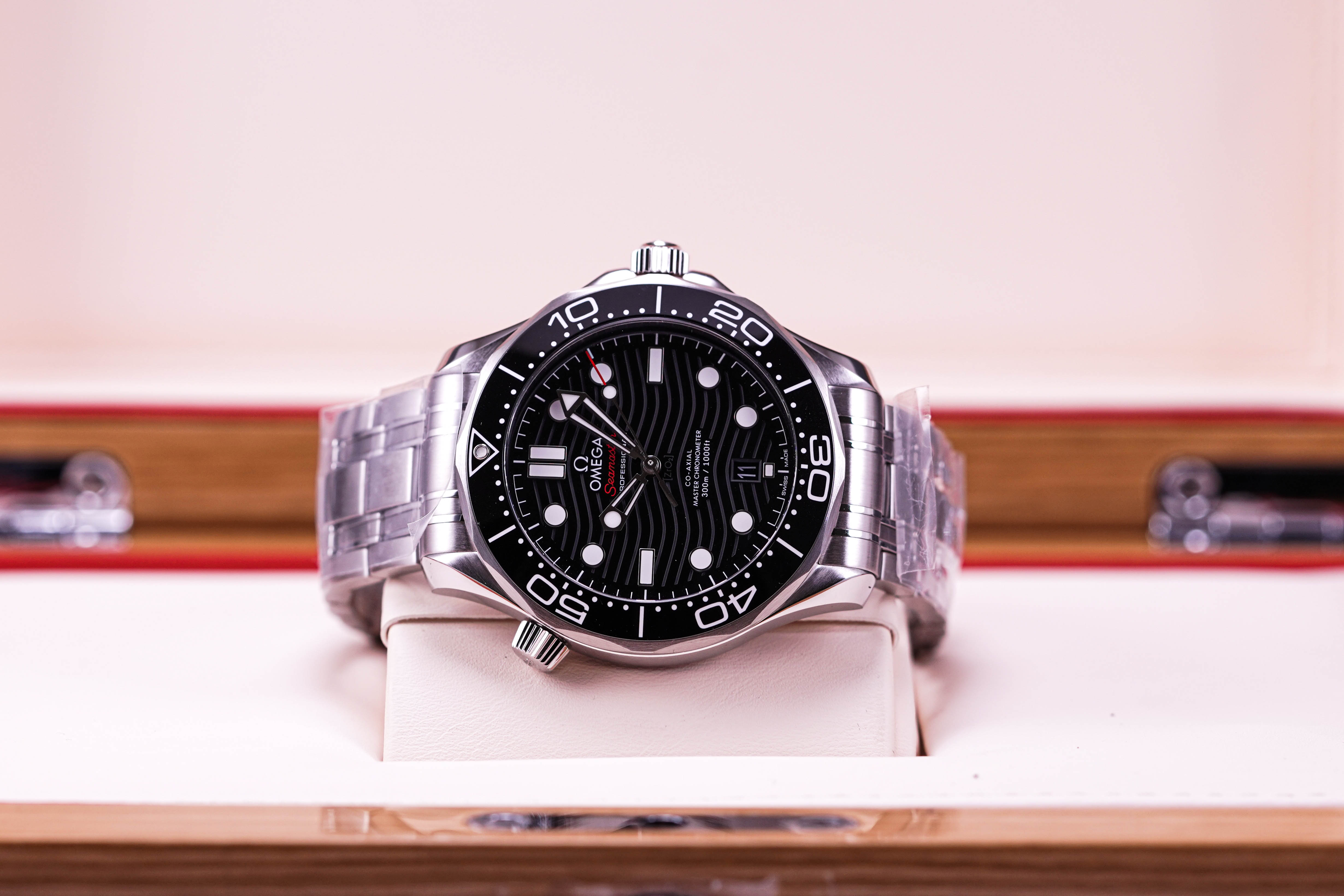 OMEGA SEAMASTER DIVER 300 BLACK