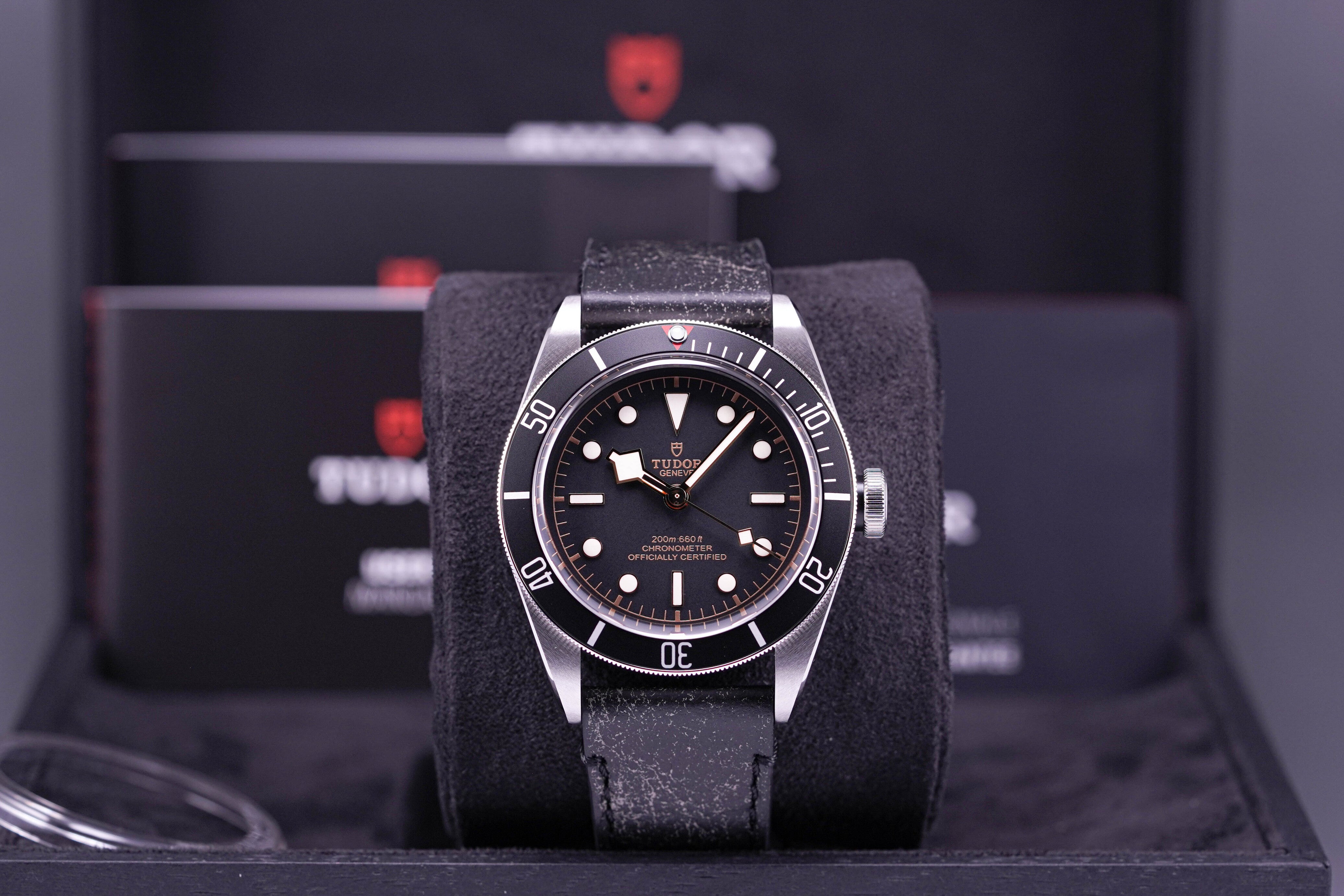 TUDOR BLACK BAY 41MM BLACK LEATHER (2022)