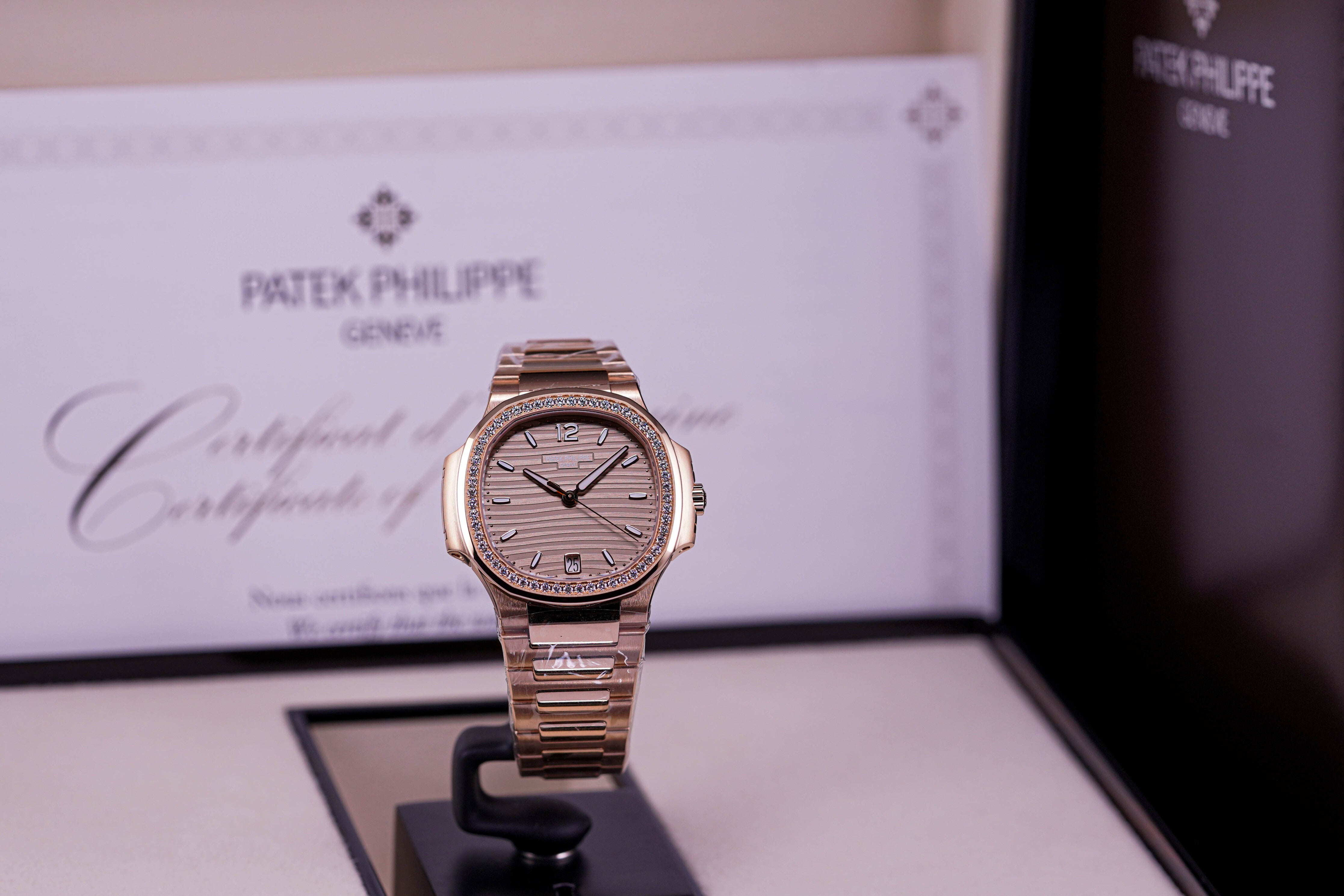 PATEK PHILIPPE NAUTILUS 7118/1200R ROSEGOLD DIAMOND RING (2021)