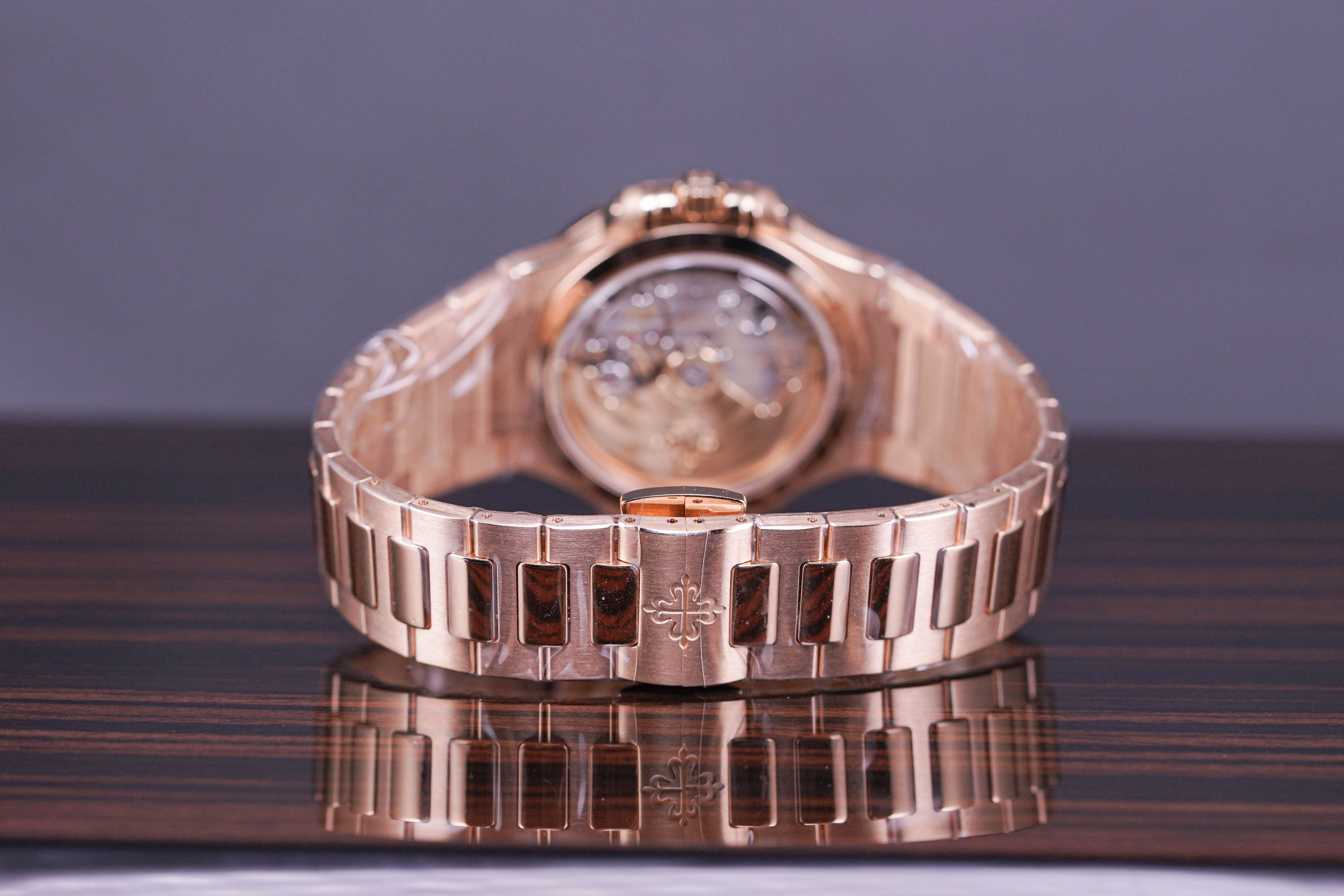 PATEK PHILIPPE NAUTILUS 7118/1200R ROSEGOLD DIAMOND RING (2021)