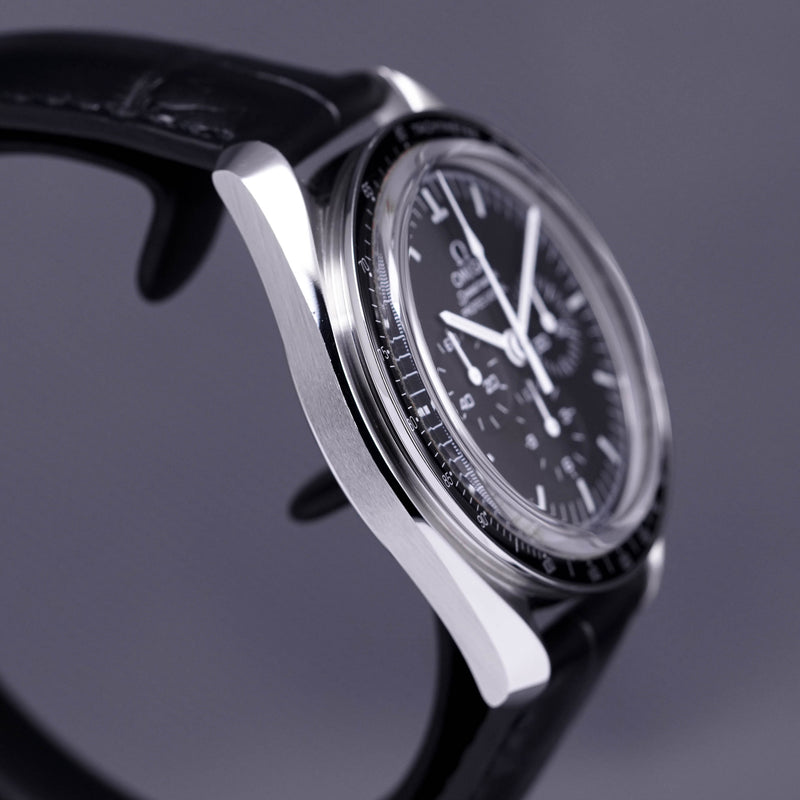 SPEEDMASTER MOONWATCH SAPPHIRE WITH LEATHER STRAP (2020)