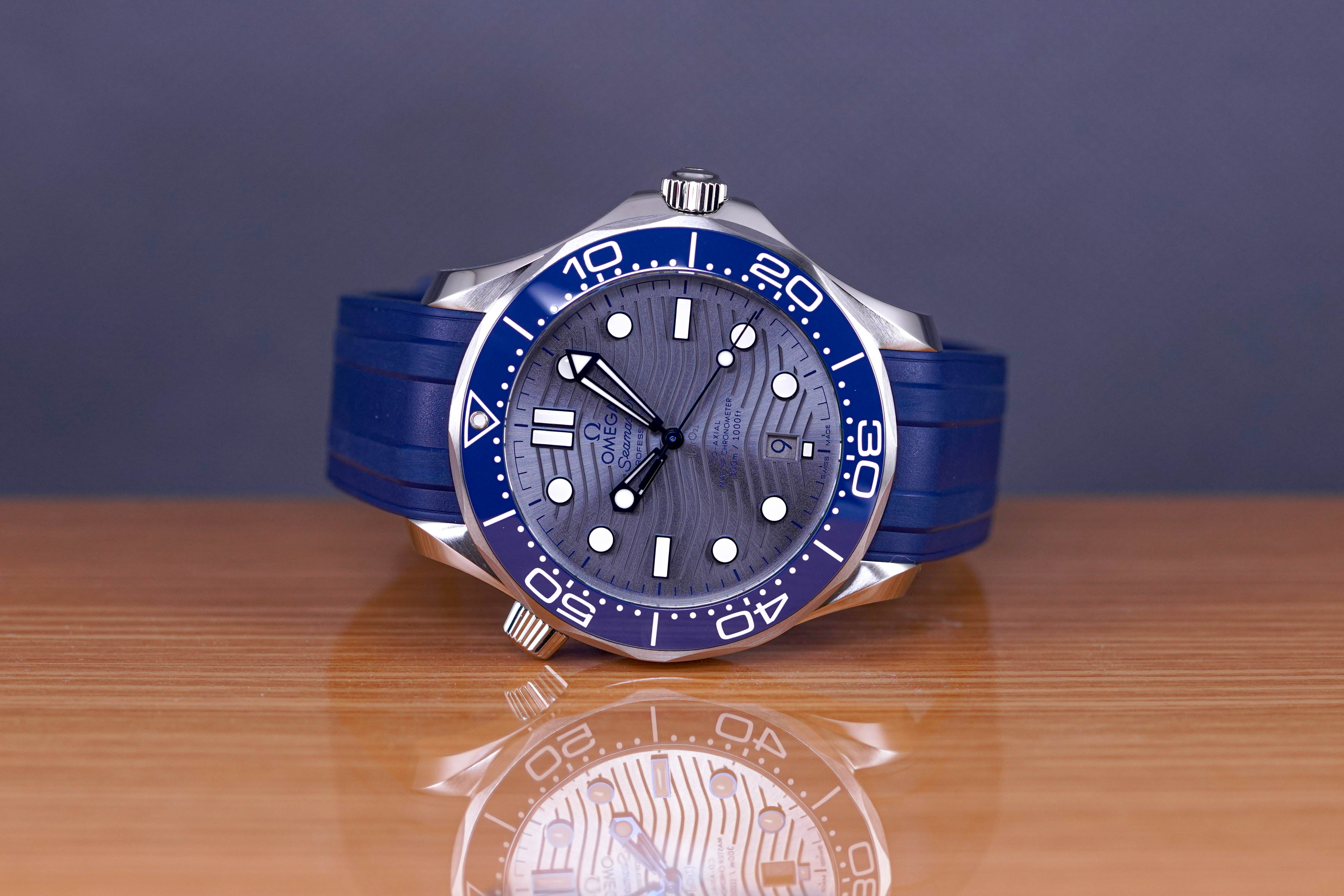 SEAMASTER DIVER 300 GREY DIAL RUBBER STRAP (2022)