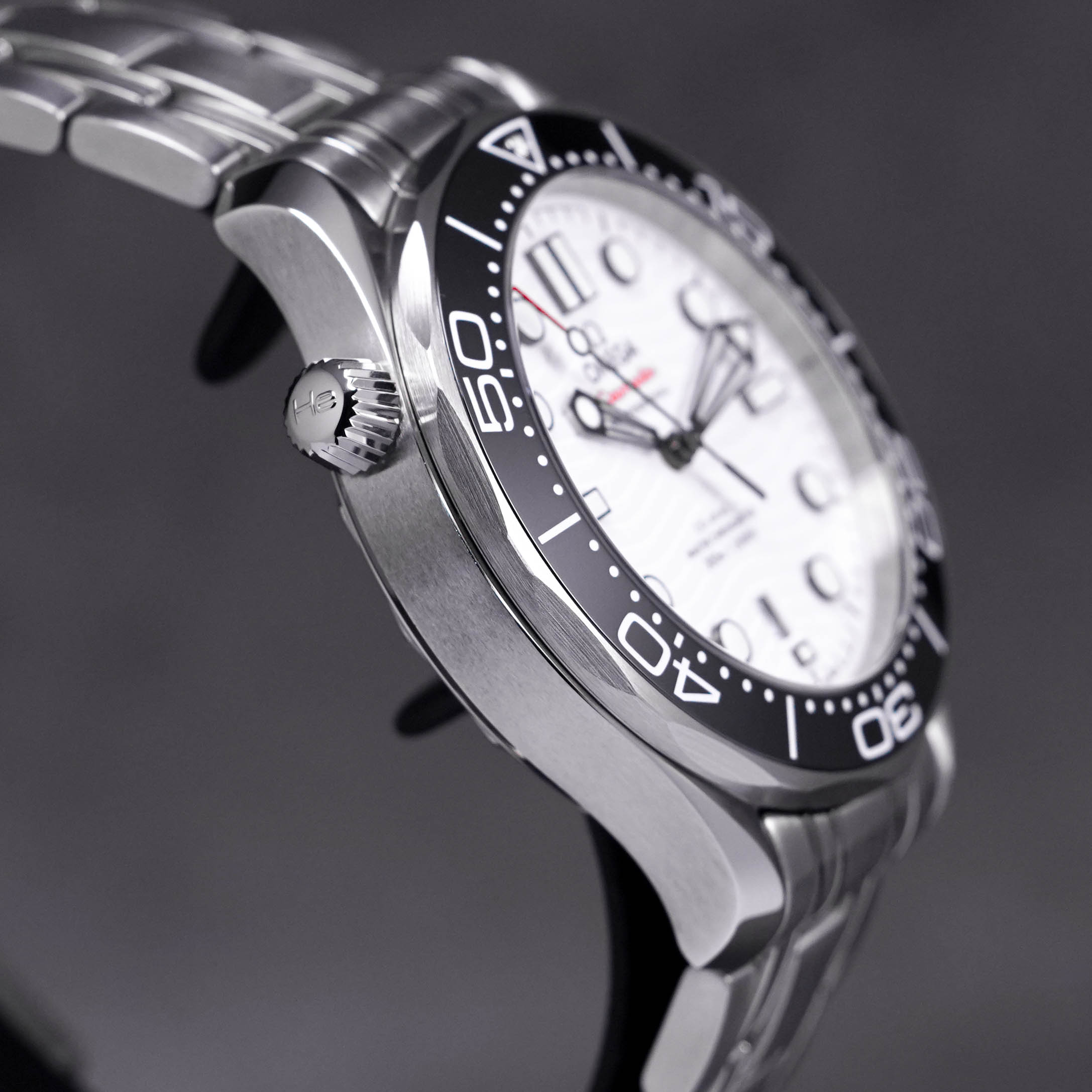 Omega Seamaster Diver White