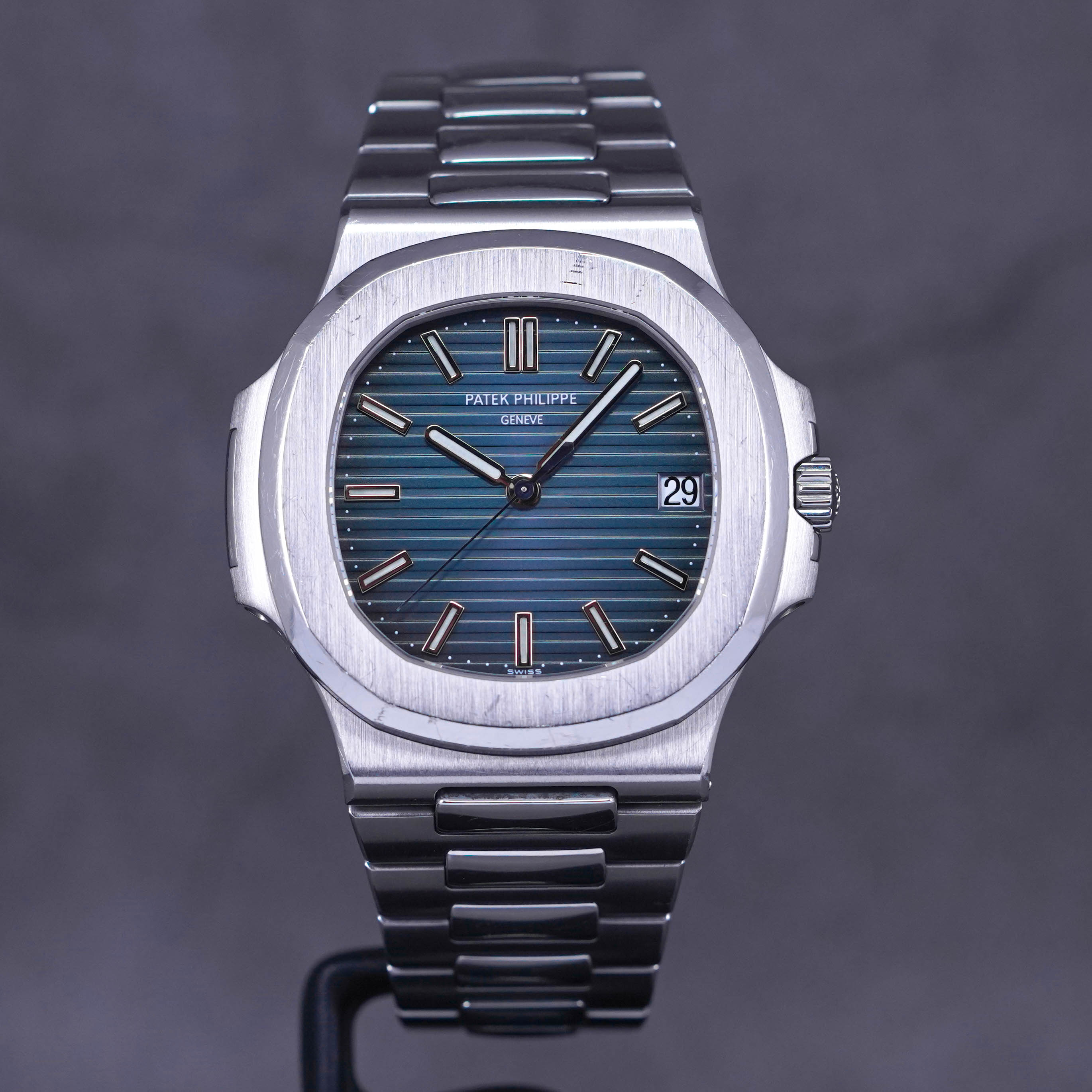 NAUTILUS 5711/1A-001 BLUE DIAL (UNDATED)