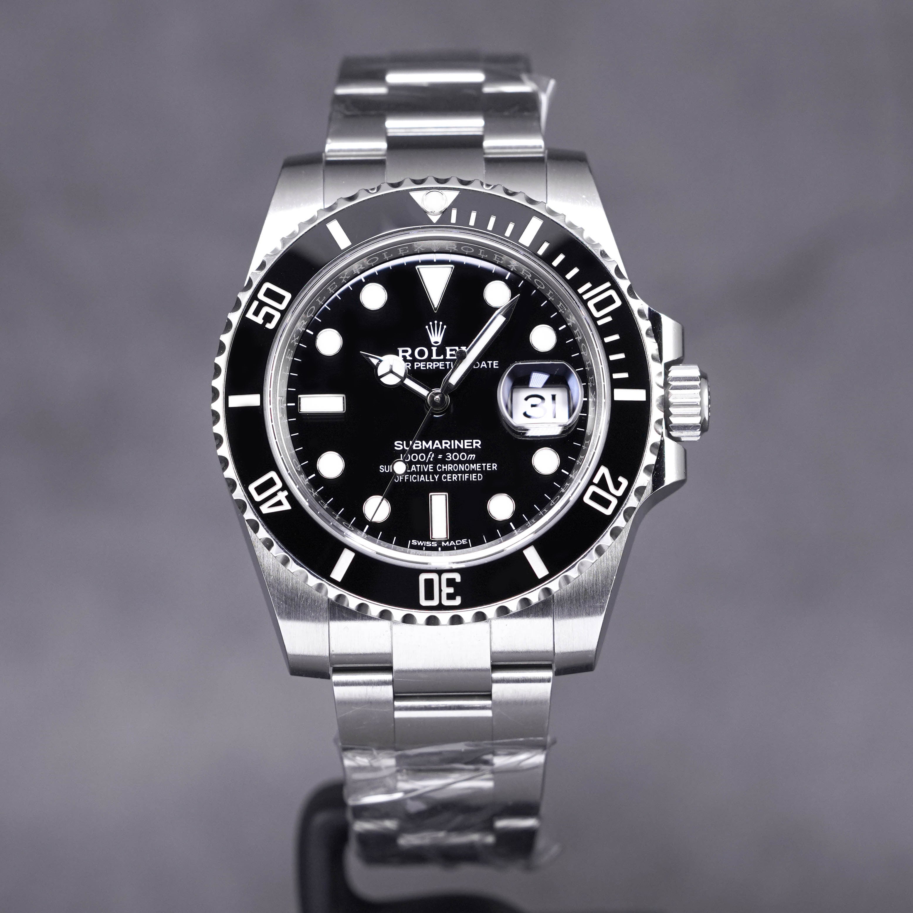 SUBMARINER DATE 40MM BLACK DIAL (2017)