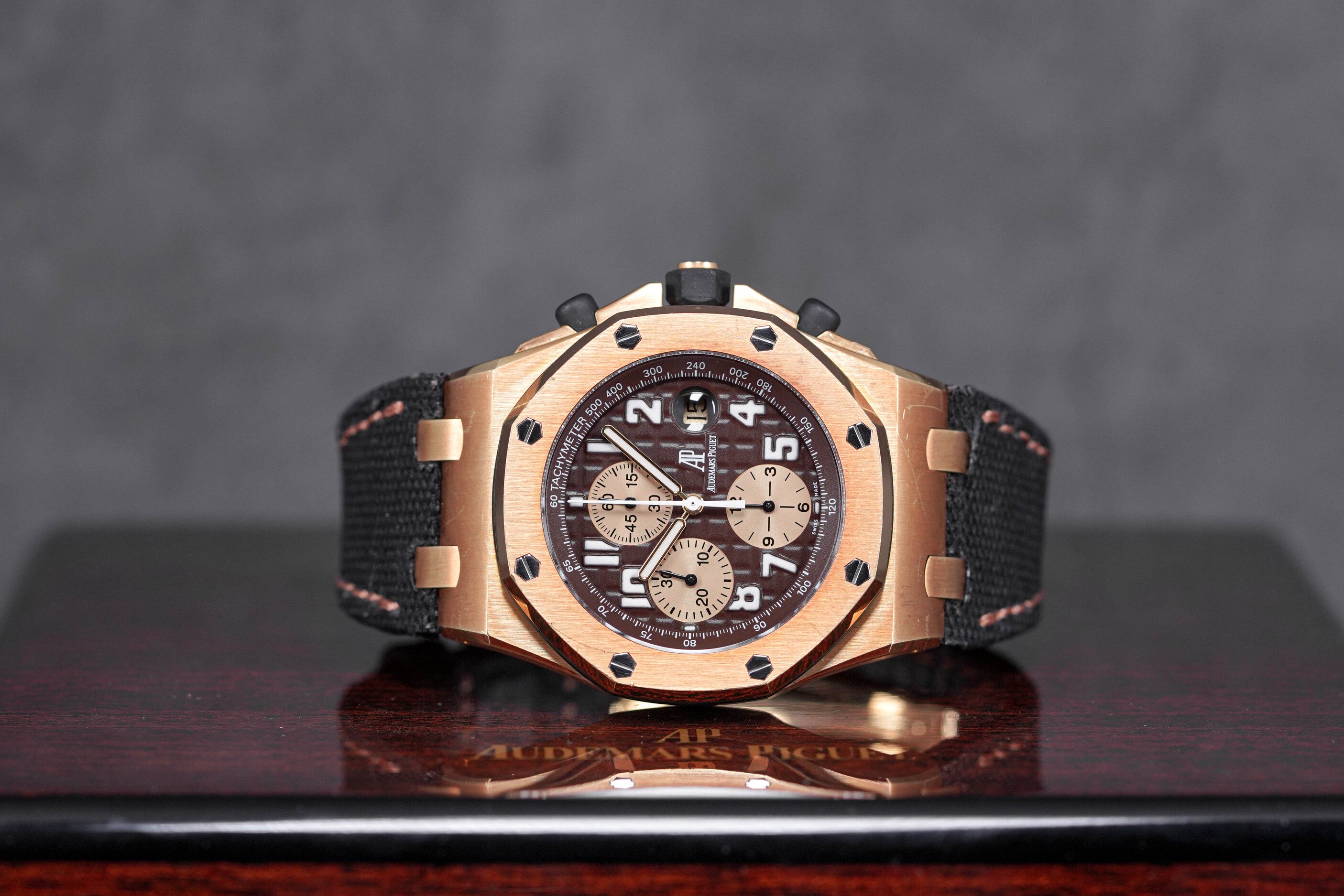 ROYAL OAK OFFSHORE CHRONOGRAPH 42MM YELLOWGOLD 'ARNOLD SCHWARZENEGGER' (2004)