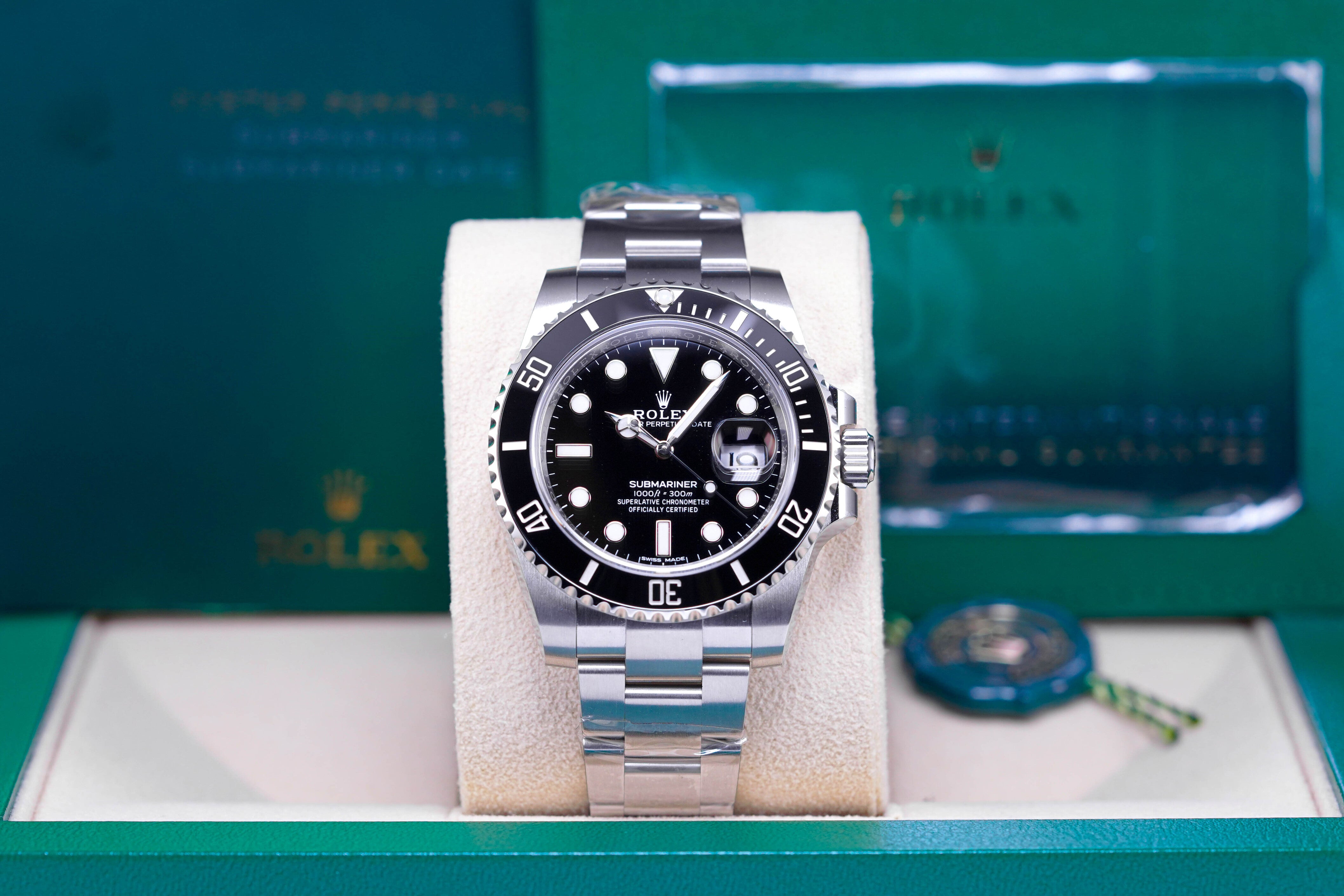 SUBMARINER DATE 40MM BLACK DIAL (2022)