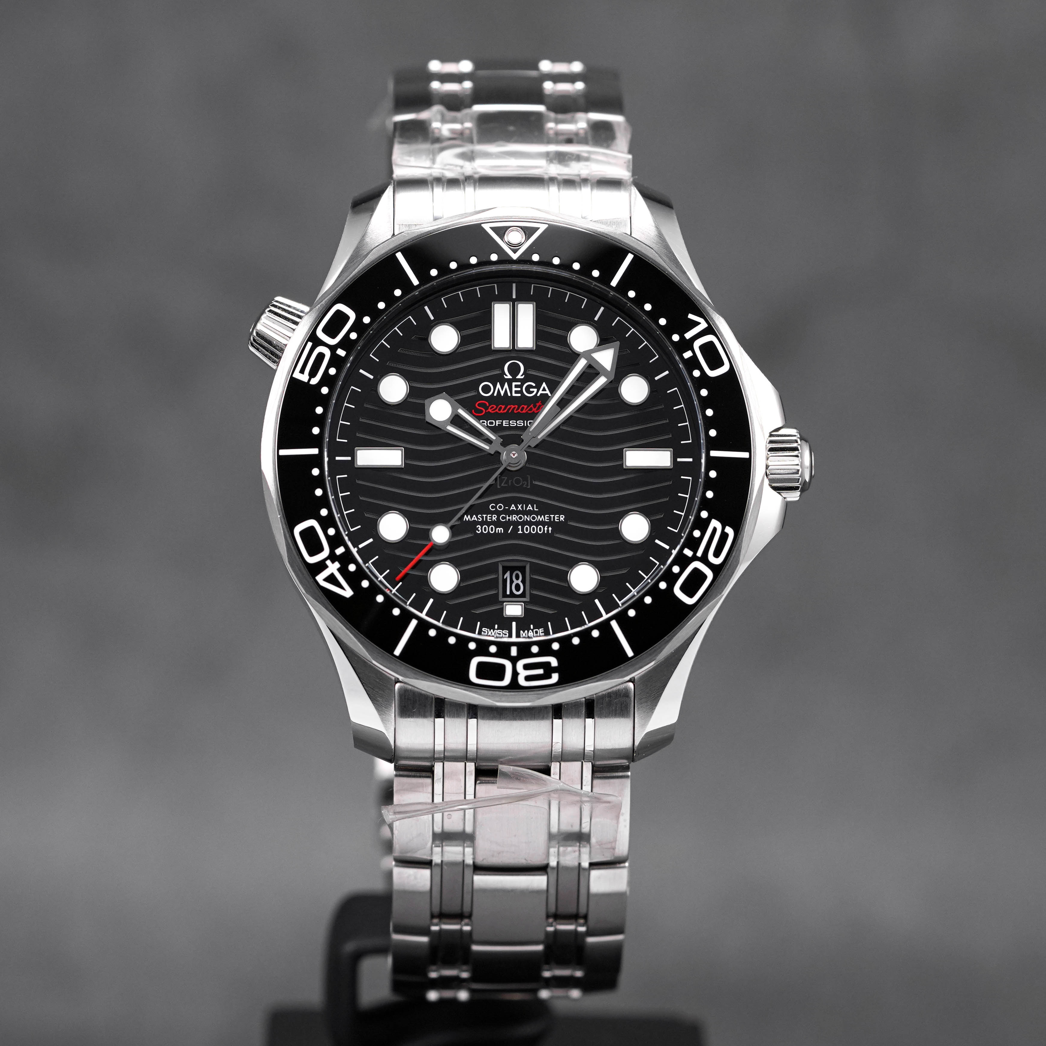 SEAMASTER DIVER 300 BLACK DIAL (2021)