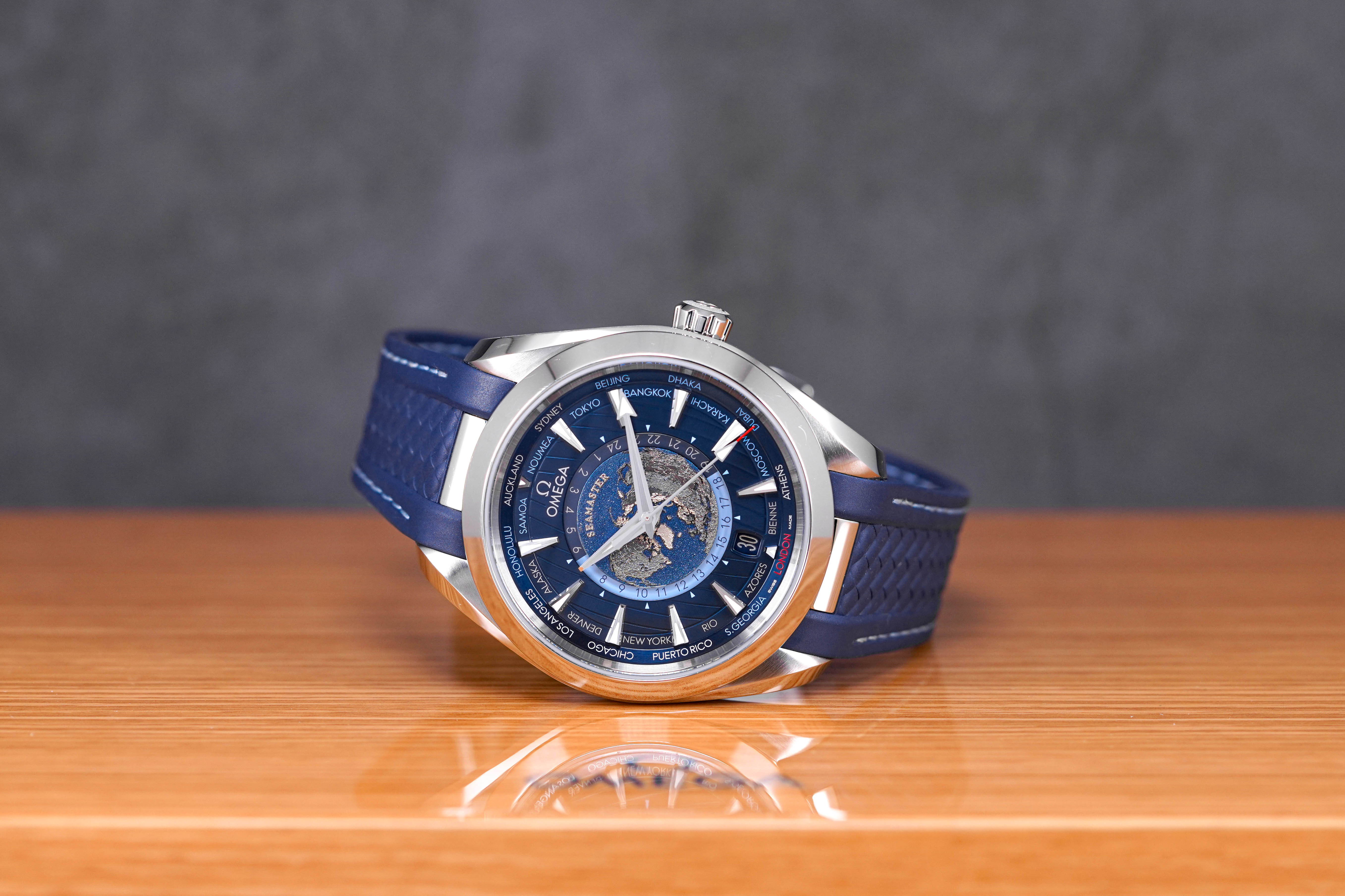 SEAMASTER AQUATERRA GMT WORLDTIMER RUBBER STRAP (2021)