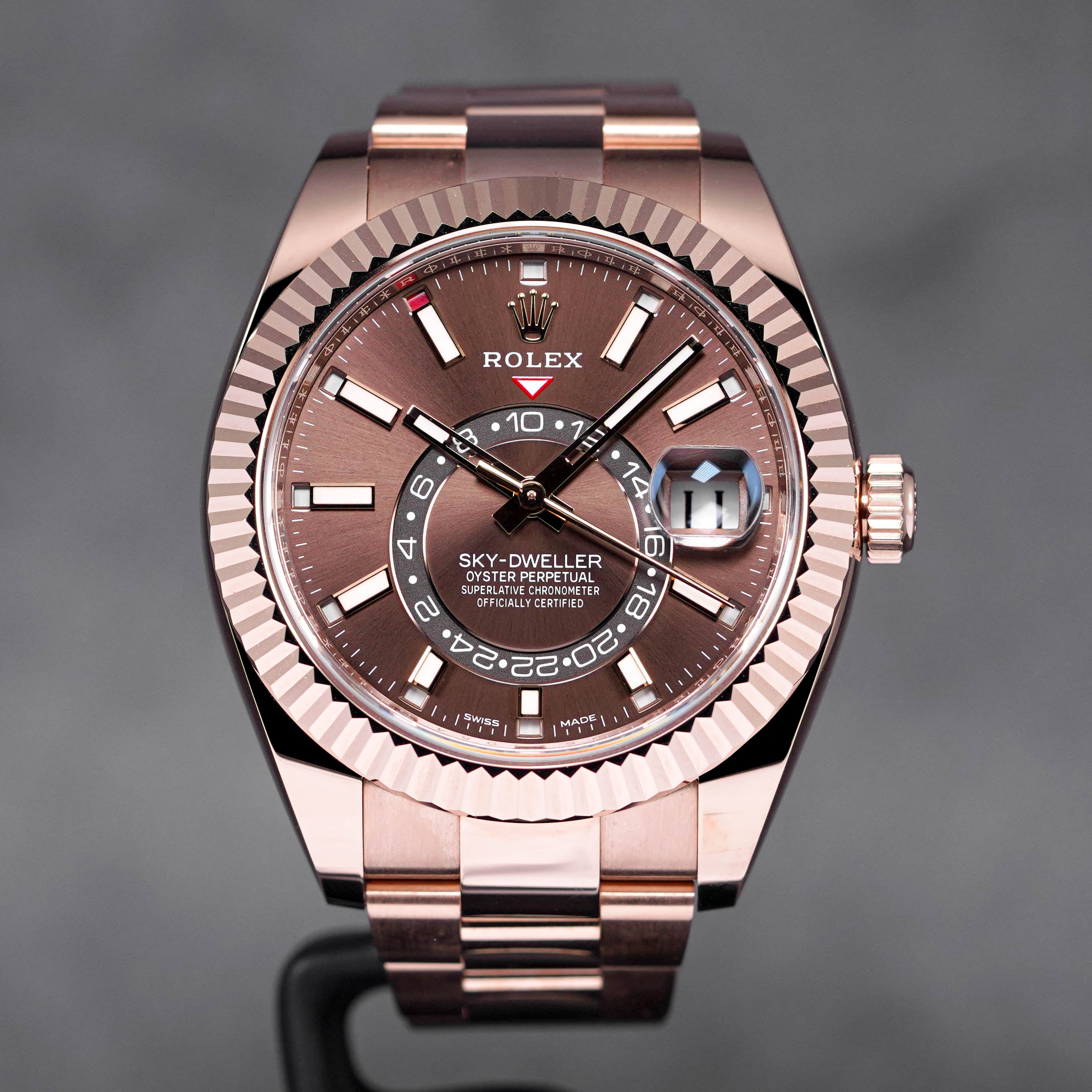 Rolex sky dweller online rose gold sundust dial