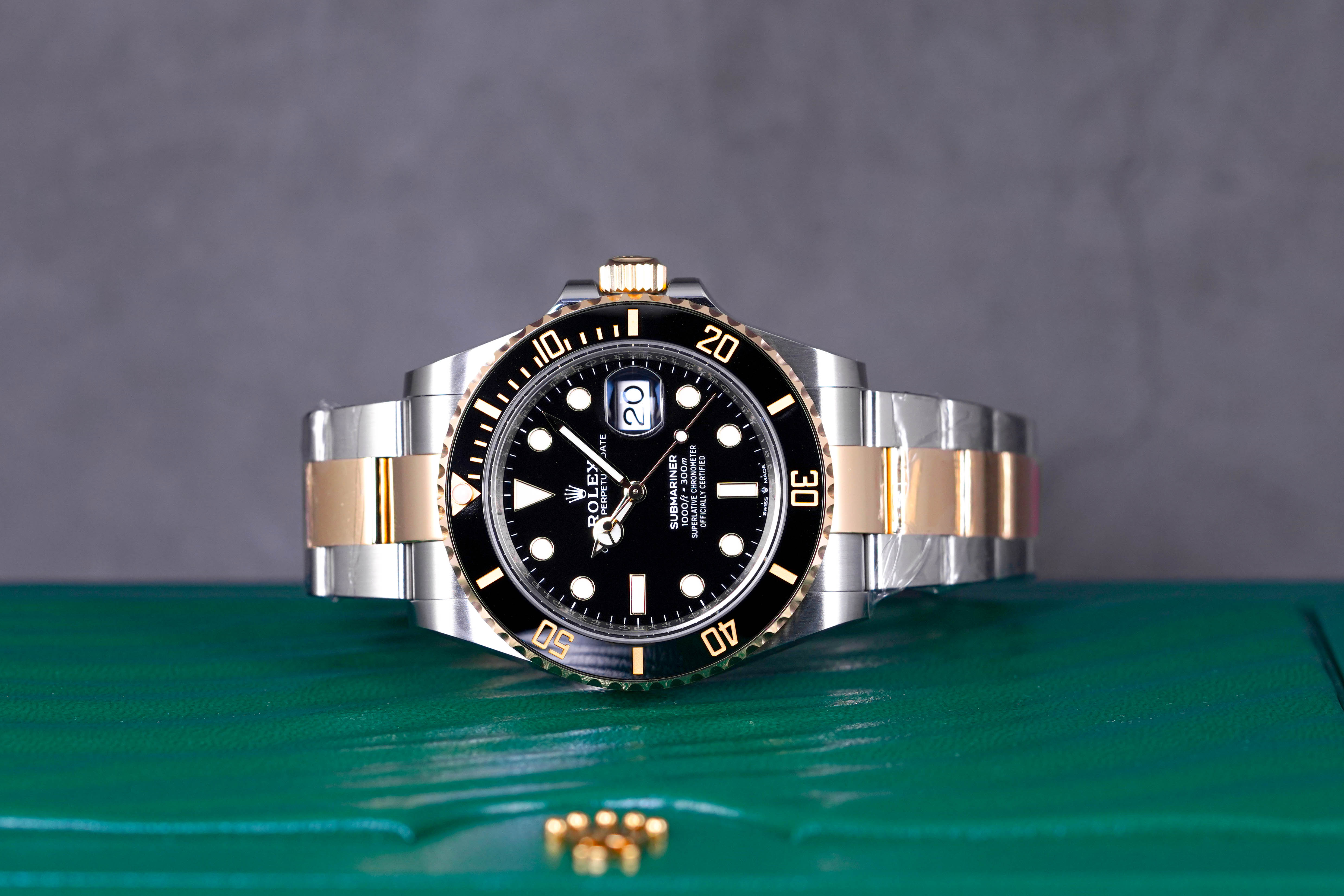 SUBMARINER DATE 41MM TWOTONE YELLOWGOLD BLACK DIAL (2022)