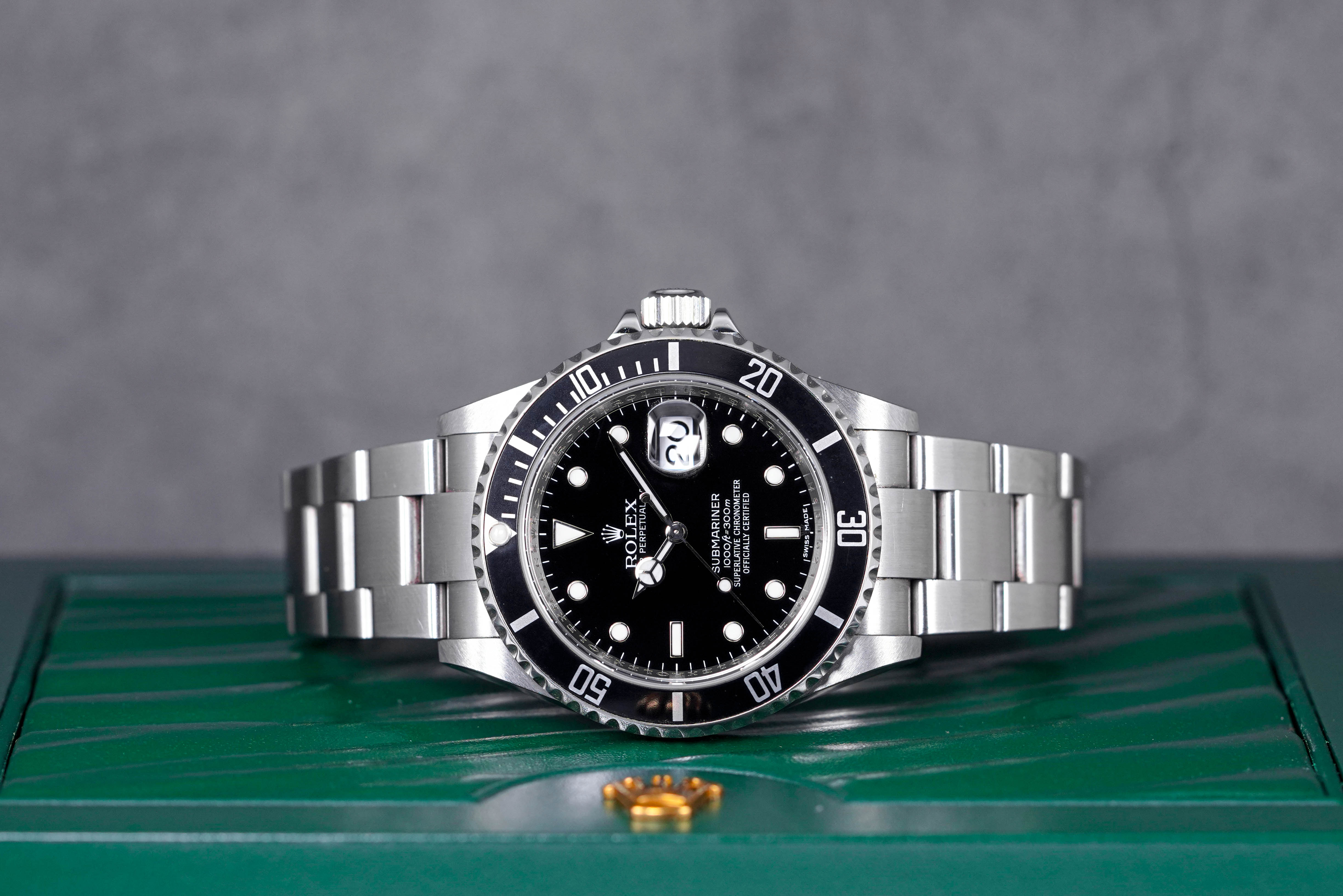 SUBMARINER DATE 40MM 16610 (2008)