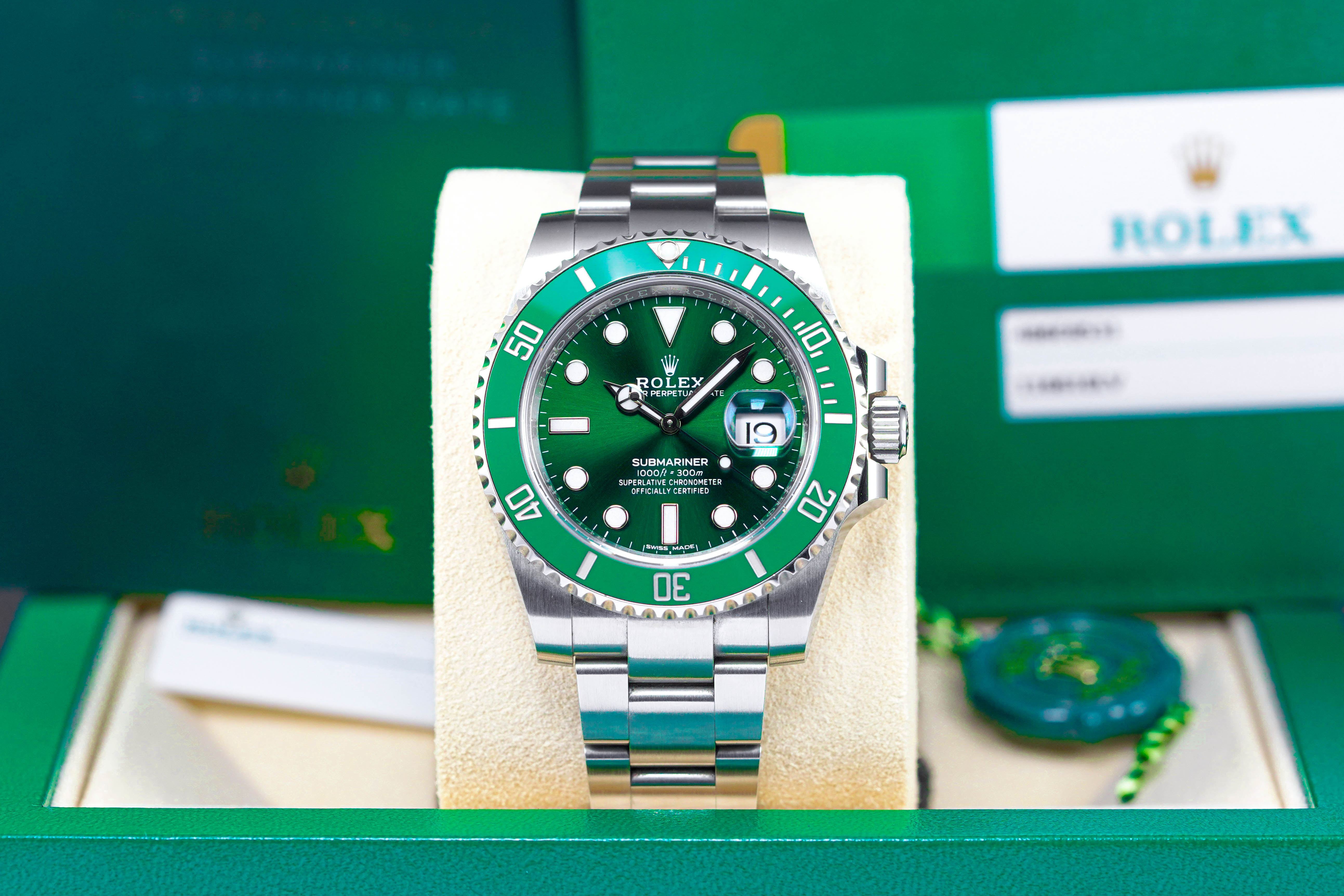 SUBMARINER DATE 40MM 'HULK' (2018)