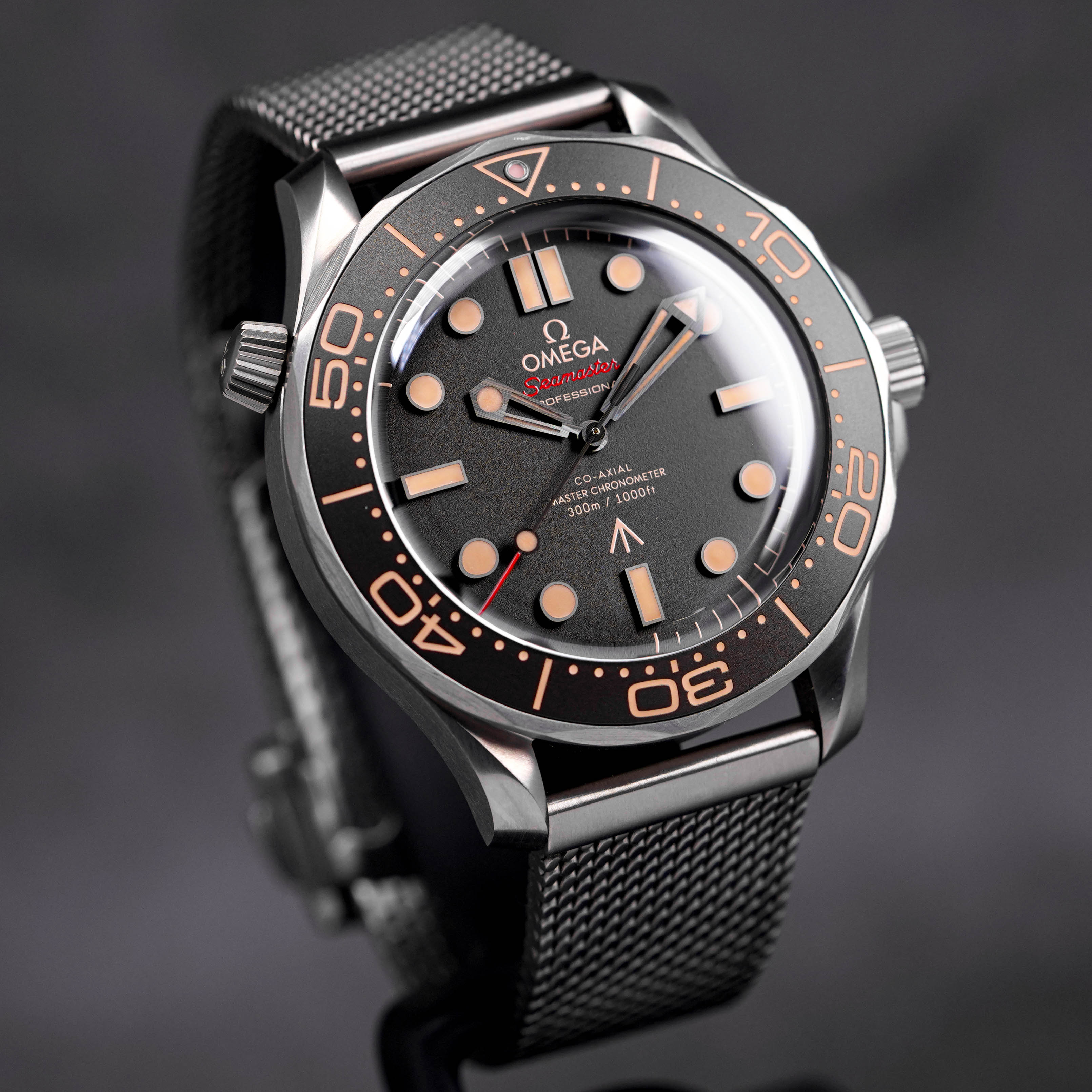 SEAMASTER DIVER 300M TITANIUM 'NO TIME TO DIE' (2021)