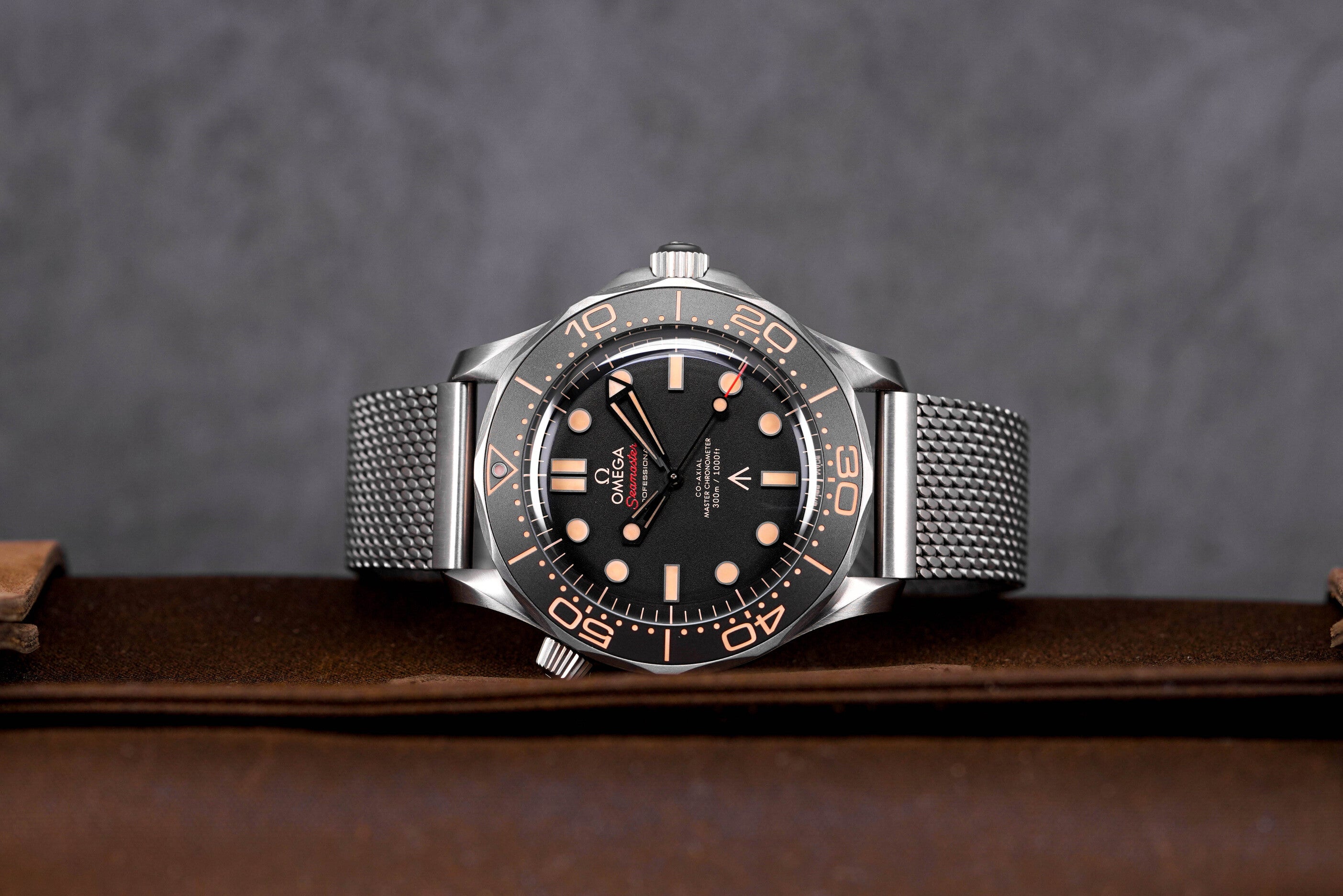 SEAMASTER DIVER 300M TITANIUM 'NO TIME TO DIE' (2021)