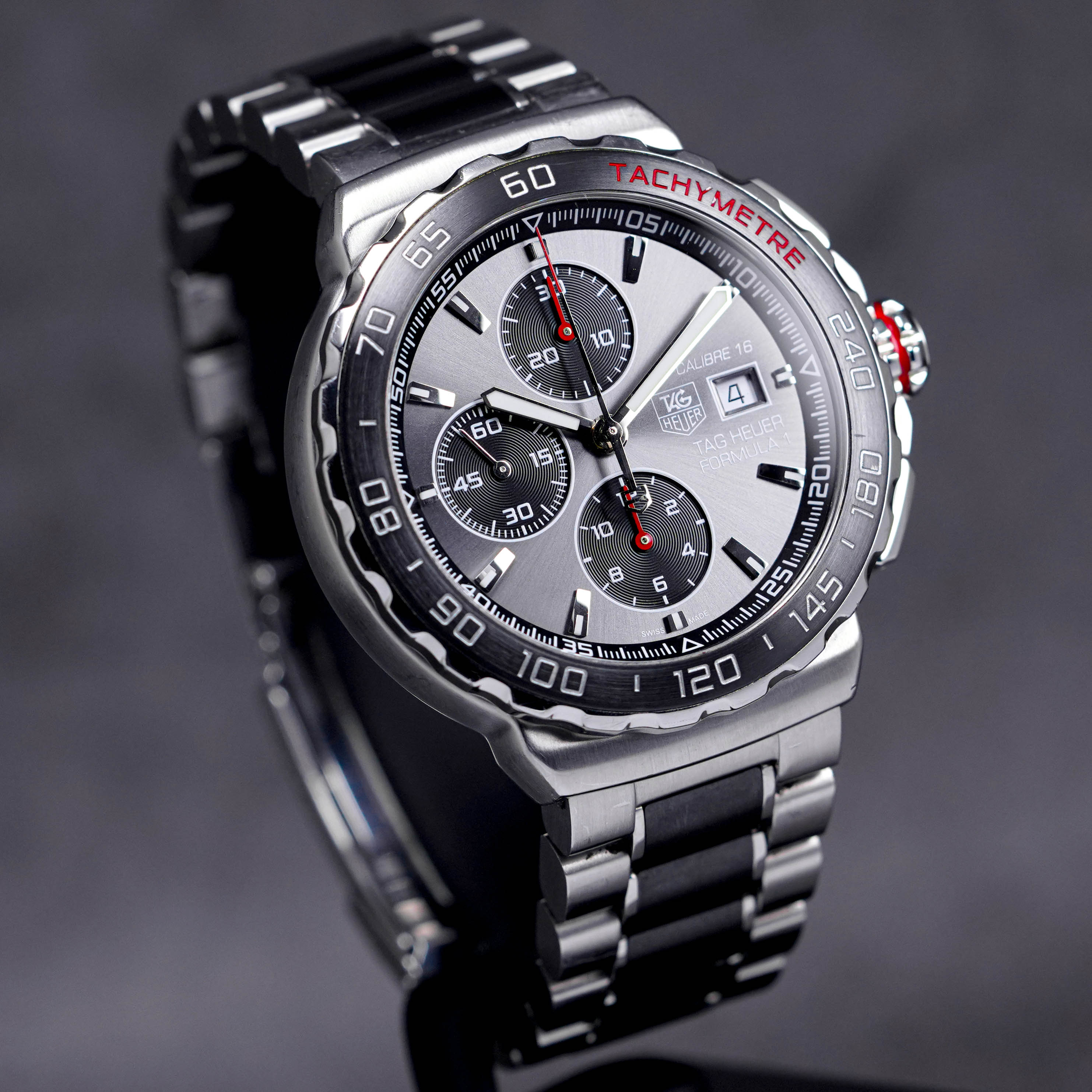FORMULA 1 CHRONOGRAPH CALIBRE 16 (BOX & WATCH ONLY)