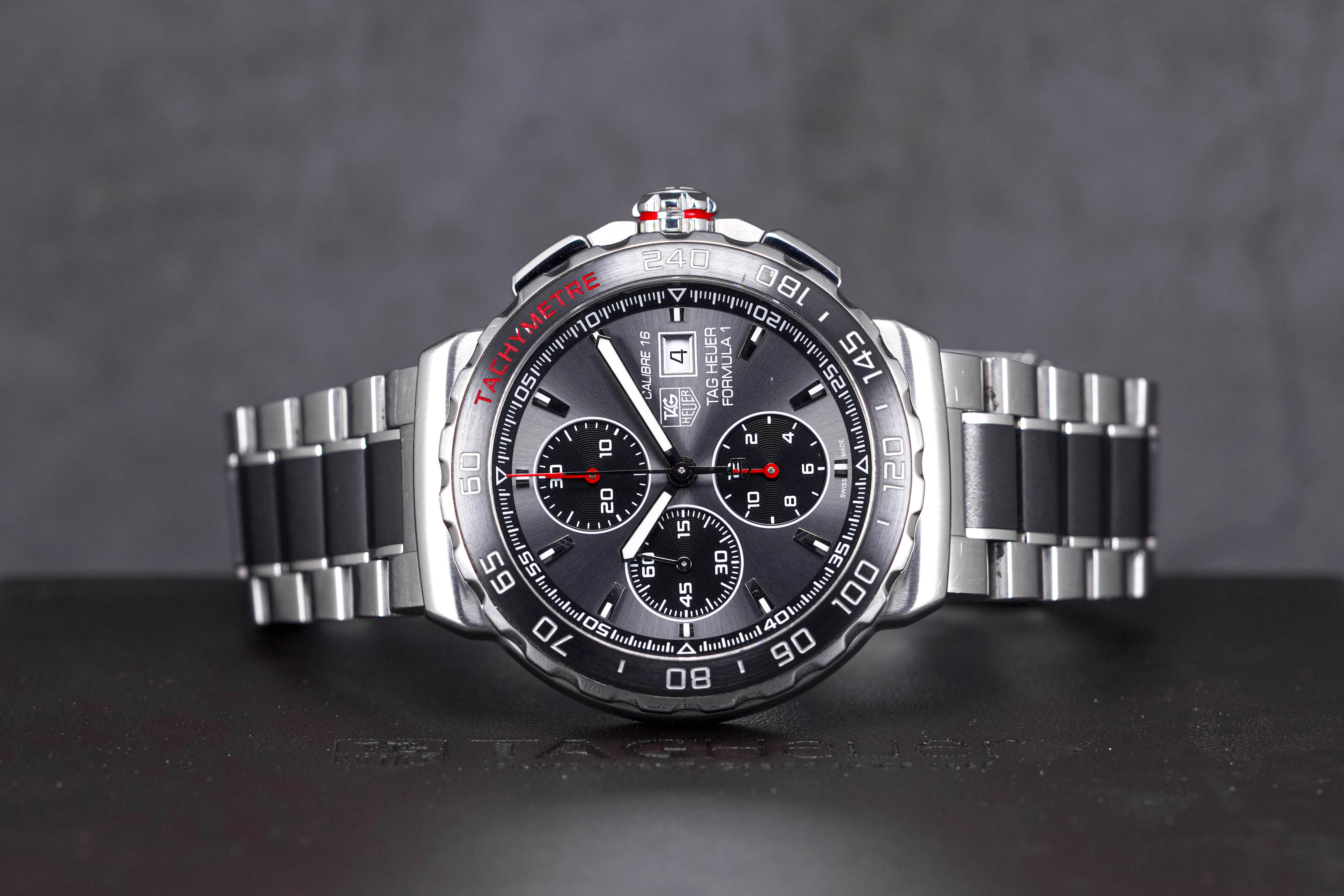 FORMULA 1 CHRONOGRAPH CALIBRE 16 (BOX & WATCH ONLY)