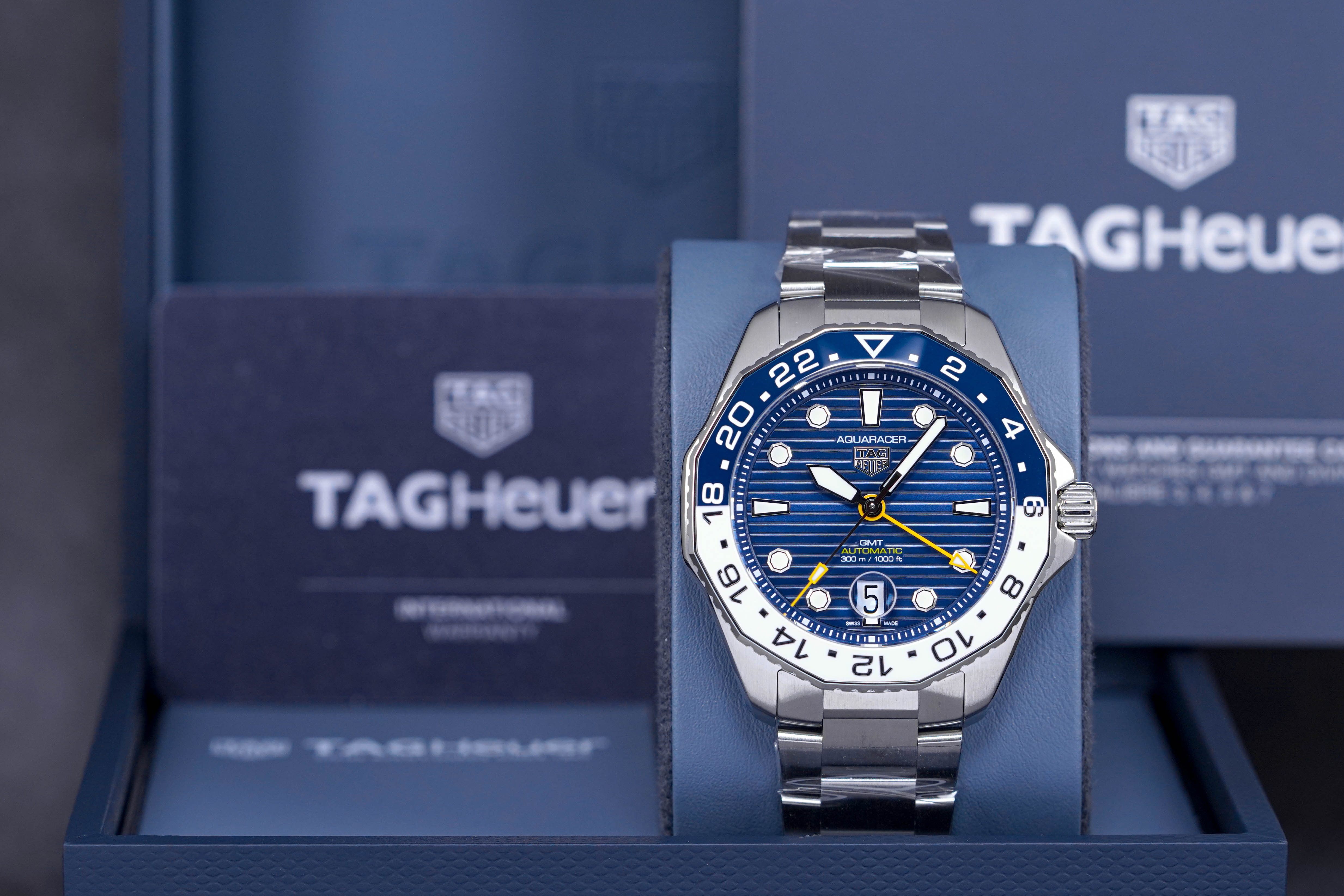 AQUARACER 300M CALIBRE 7 GMT 'SMURF' (2023)