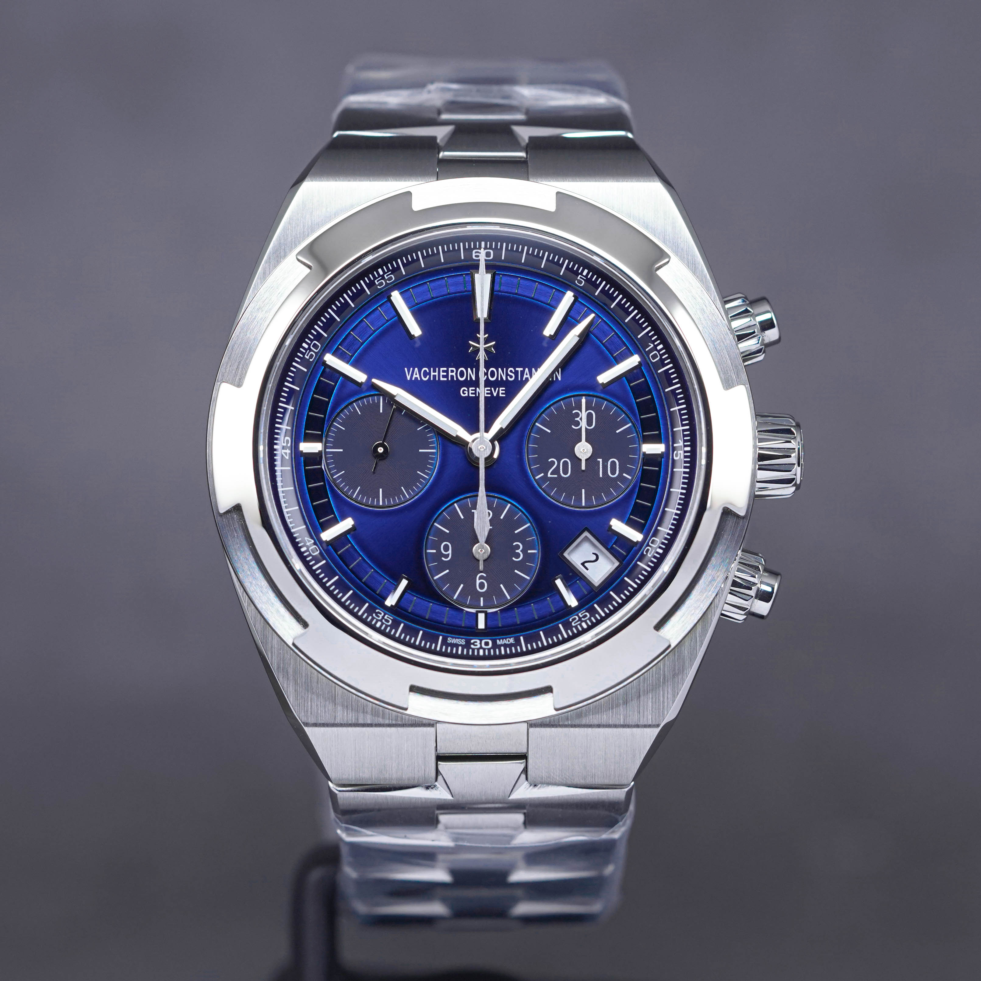 OVERSEAS CHRONOGRAPH BLUE DIAL (2022) - IDWX