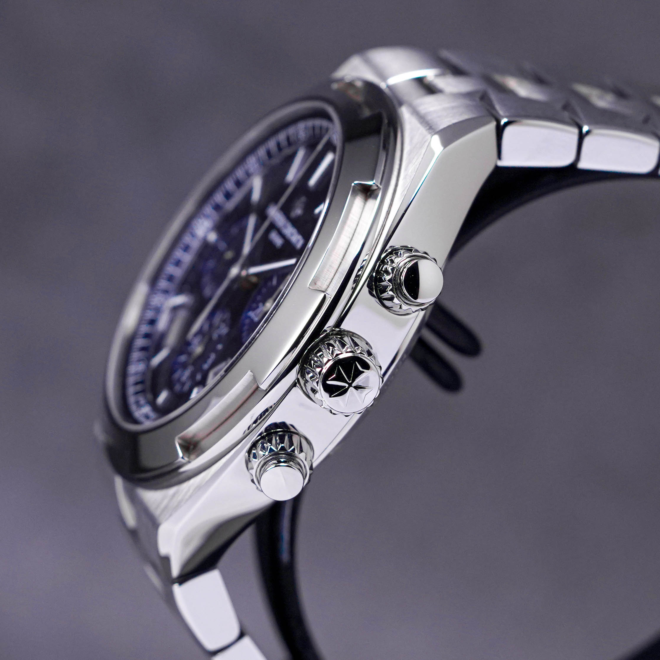 OVERSEAS CHRONOGRAPH BLUE DIAL (2022)