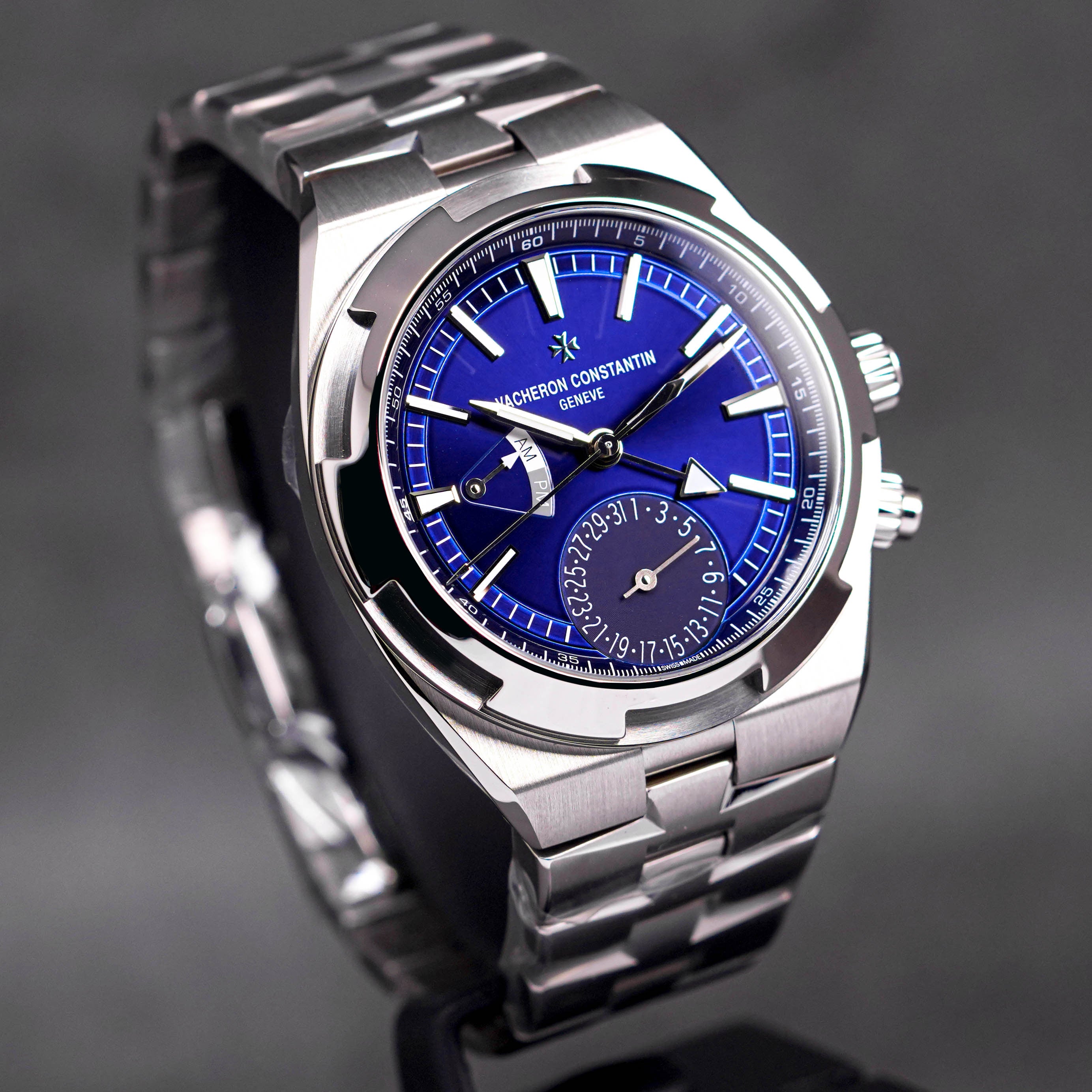 OVERSEAS DUALTIME BLUE DIAL (2021)