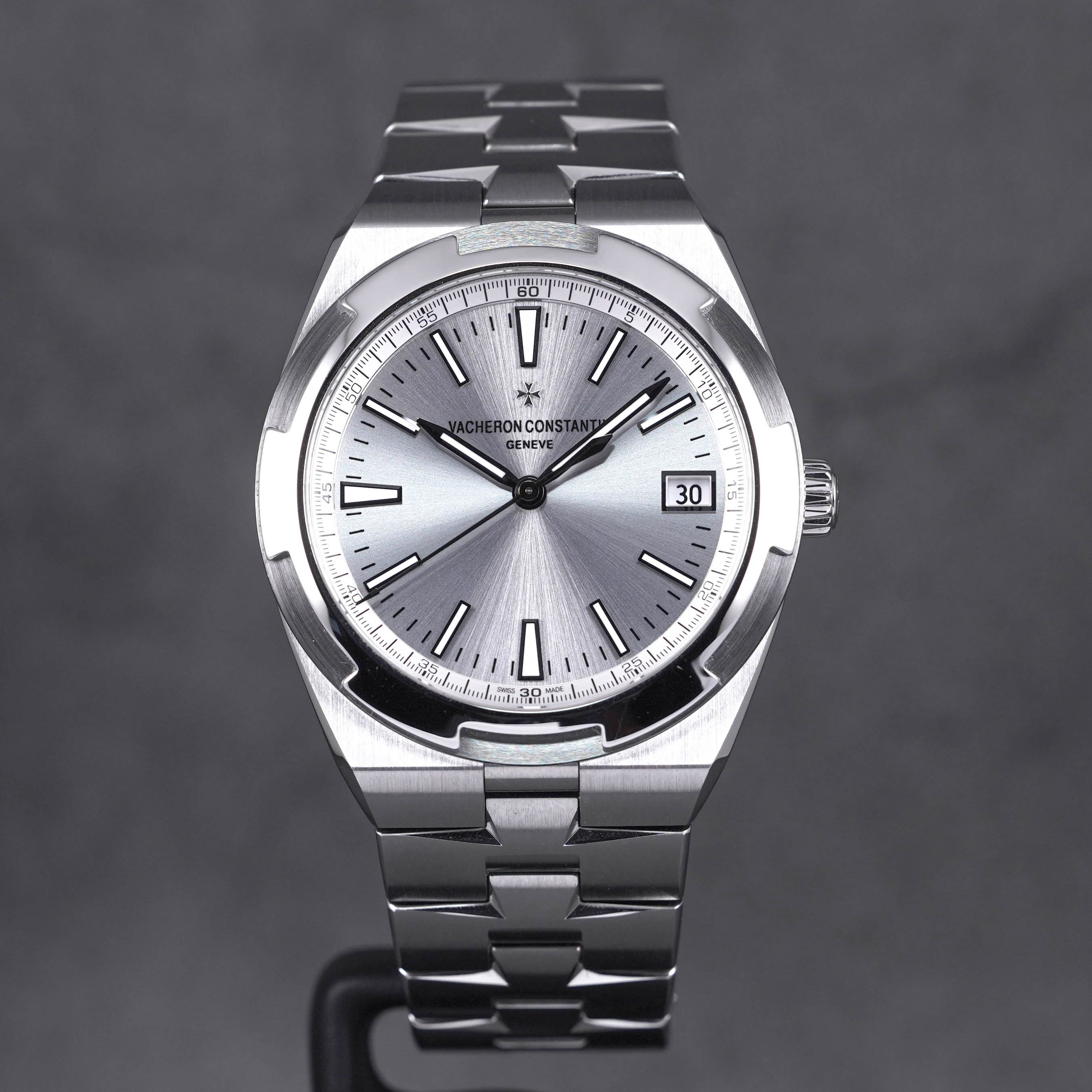 OVERSEAS SILVER DIAL (2021)