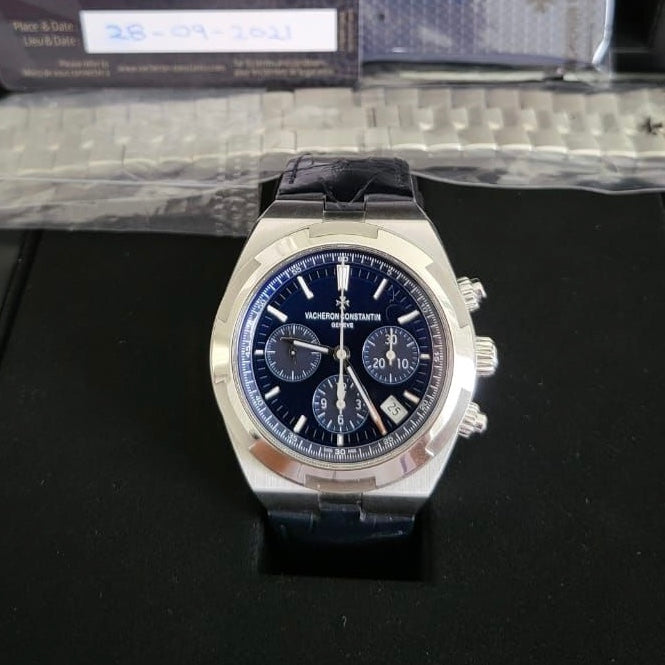 OVERSEAS CHRONOGRAPH BLUE DIAL (2021)