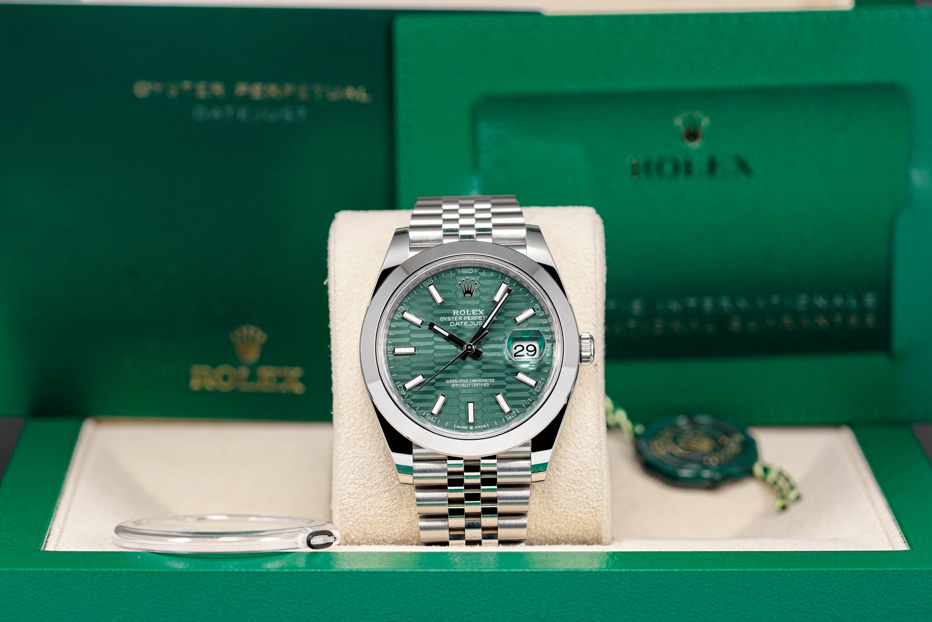 DATEJUST 41MM GREEN FLUTED DIAL (2022)